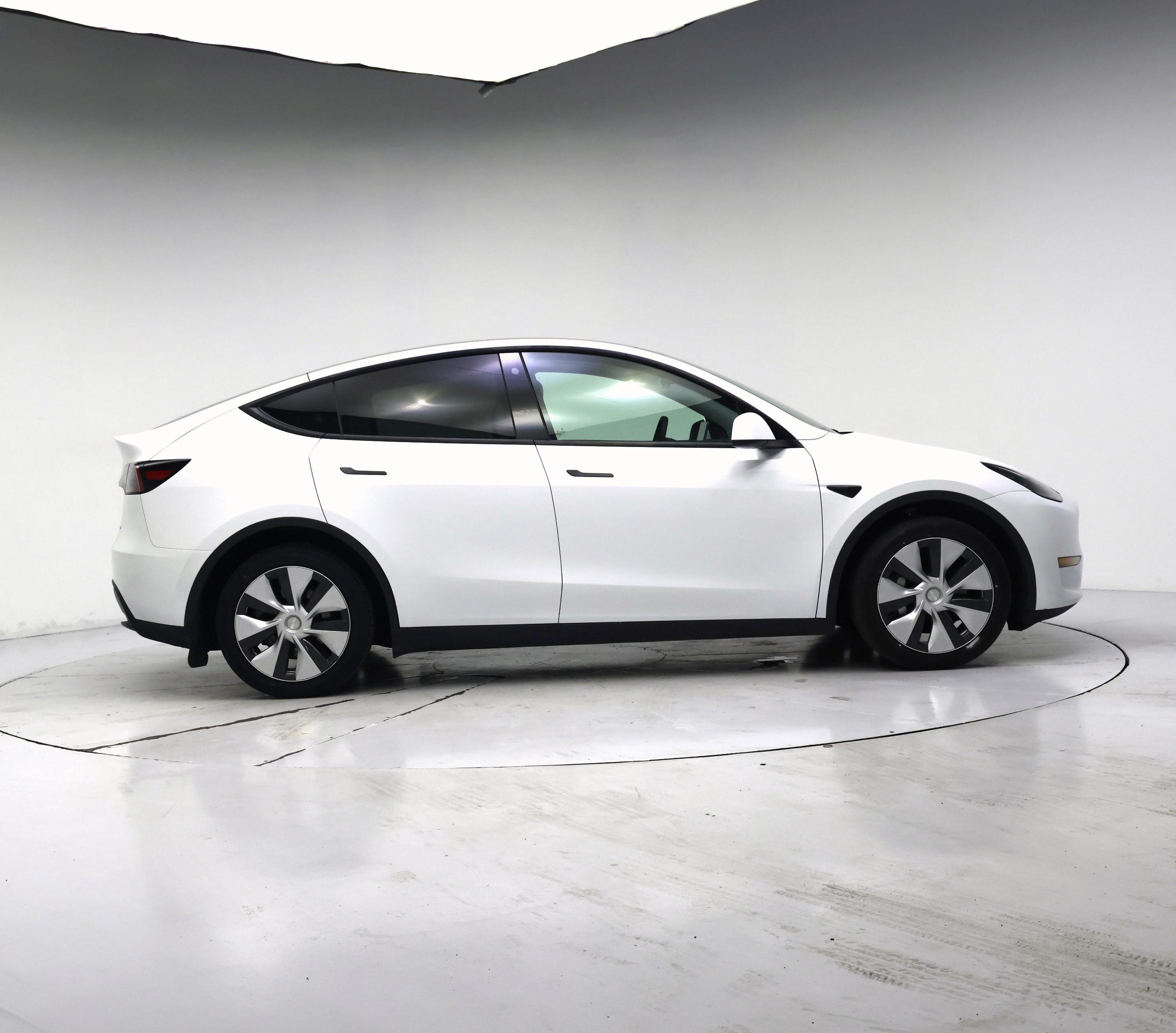 Thumbnail: 2023 Tesla Model Y - 7