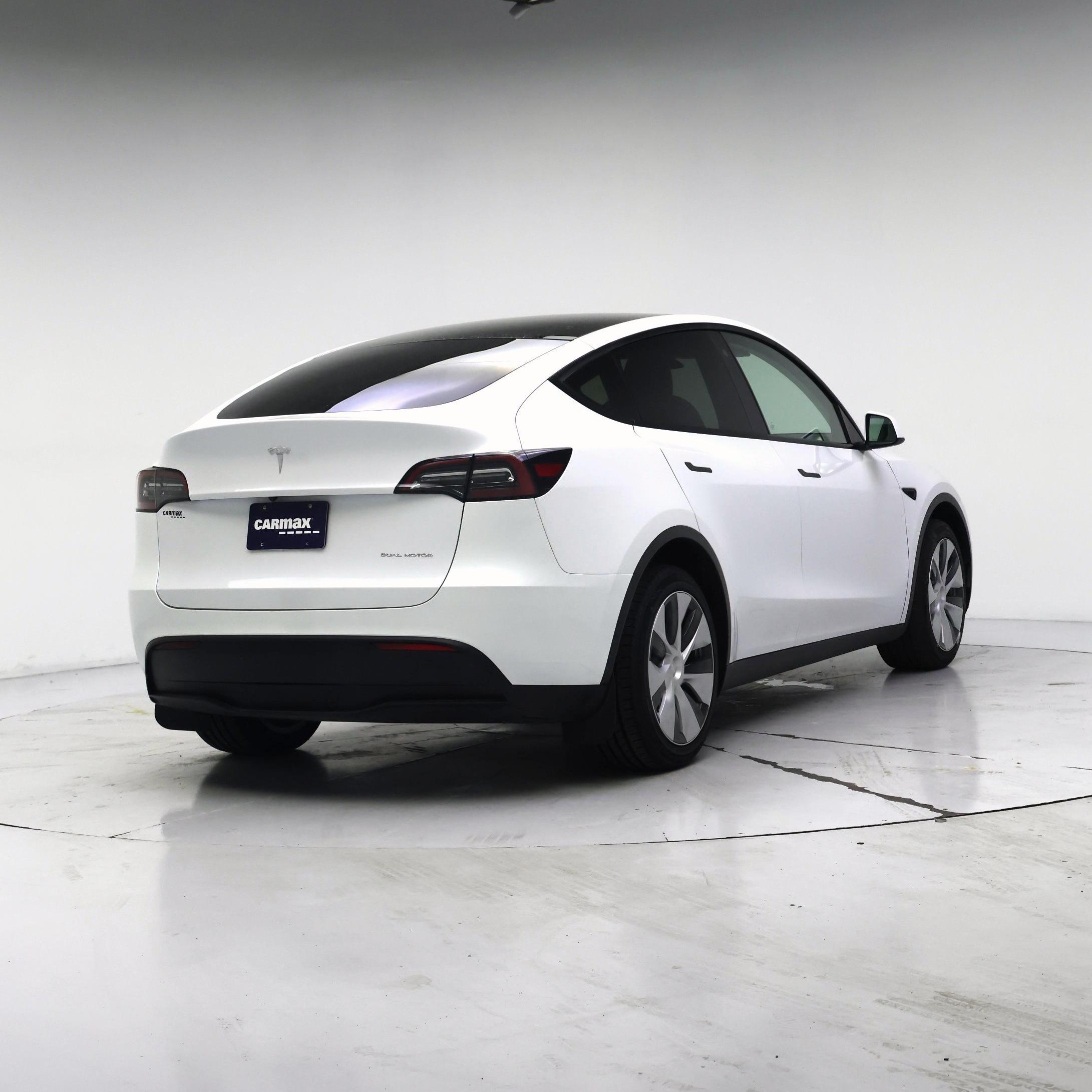 Thumbnail: 2023 Tesla Model Y - 8