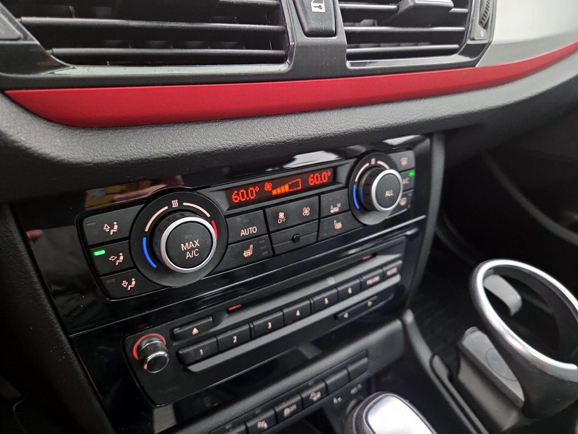 Thumbnail: 2015 BMW X1 - 17