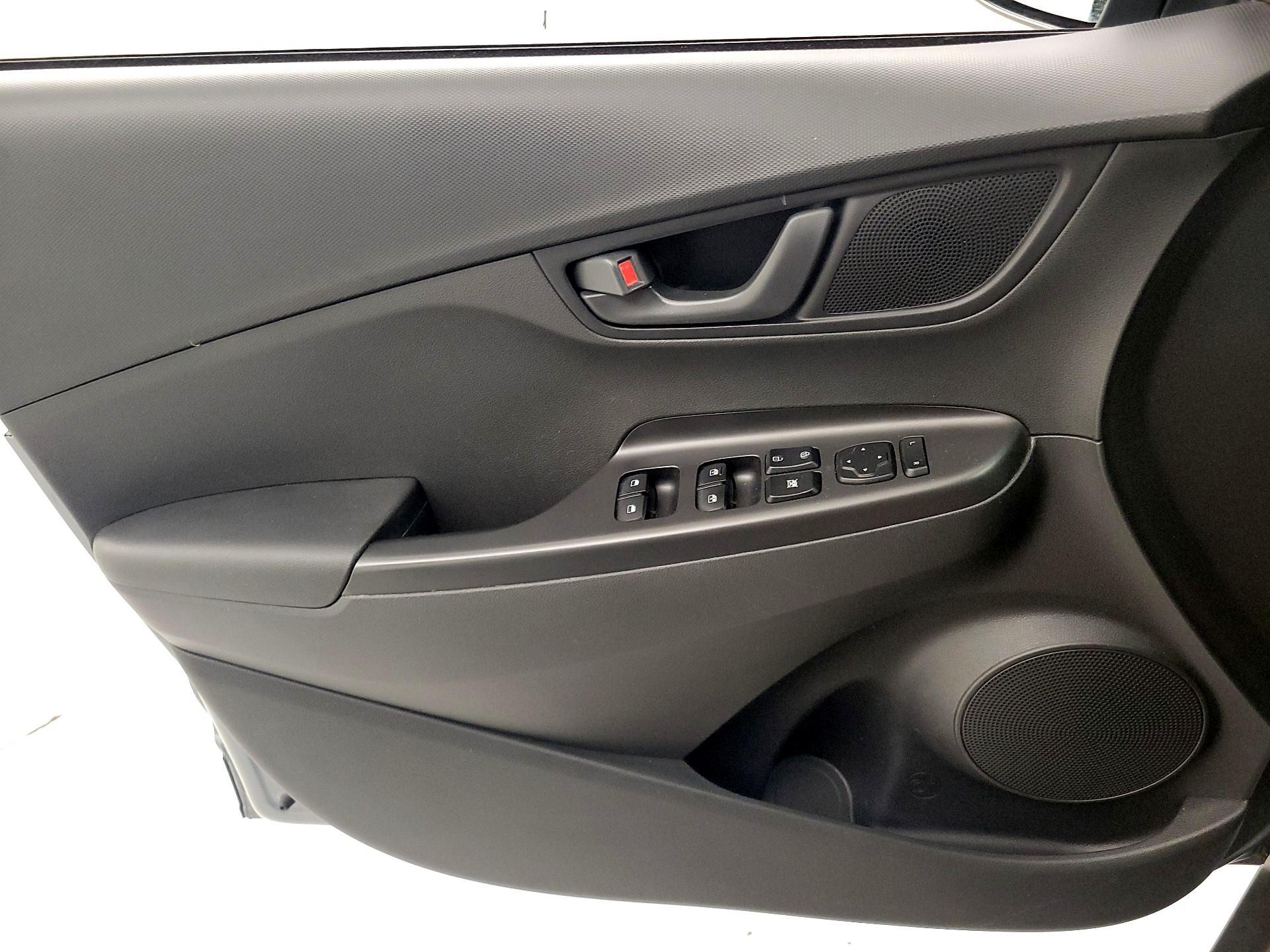 Thumbnail: 2021 Hyundai Kona - 12