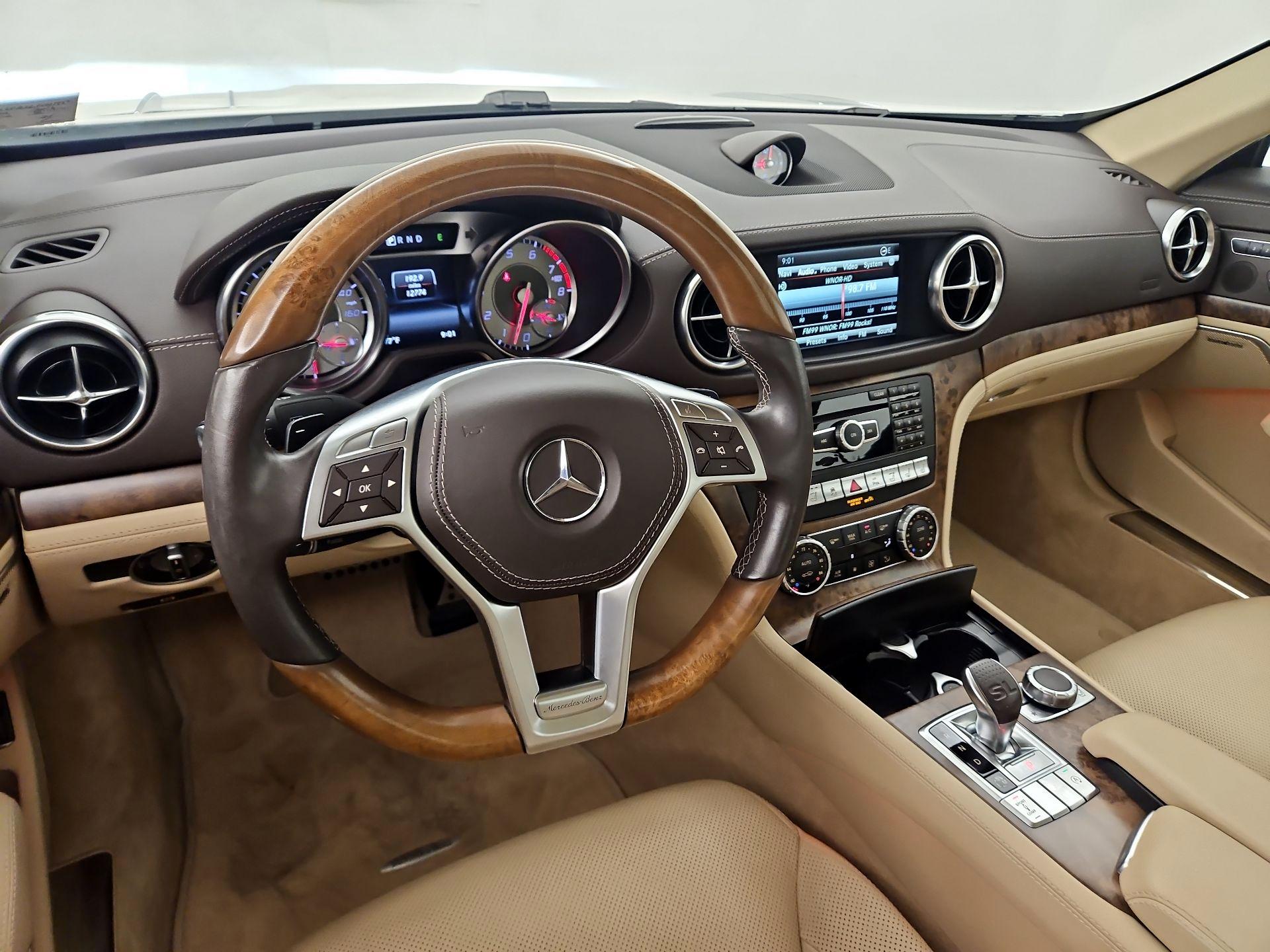 Thumbnail: 2016 Mercedes-Benz SL-Class - 9