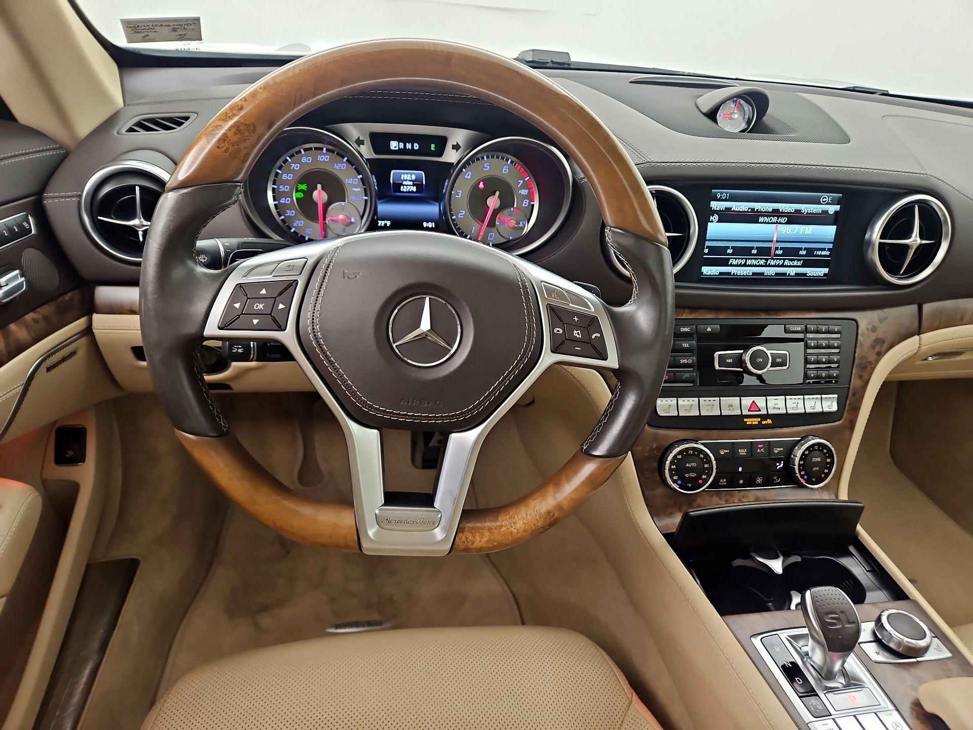 Thumbnail: 2016 Mercedes-Benz SL-Class - 10