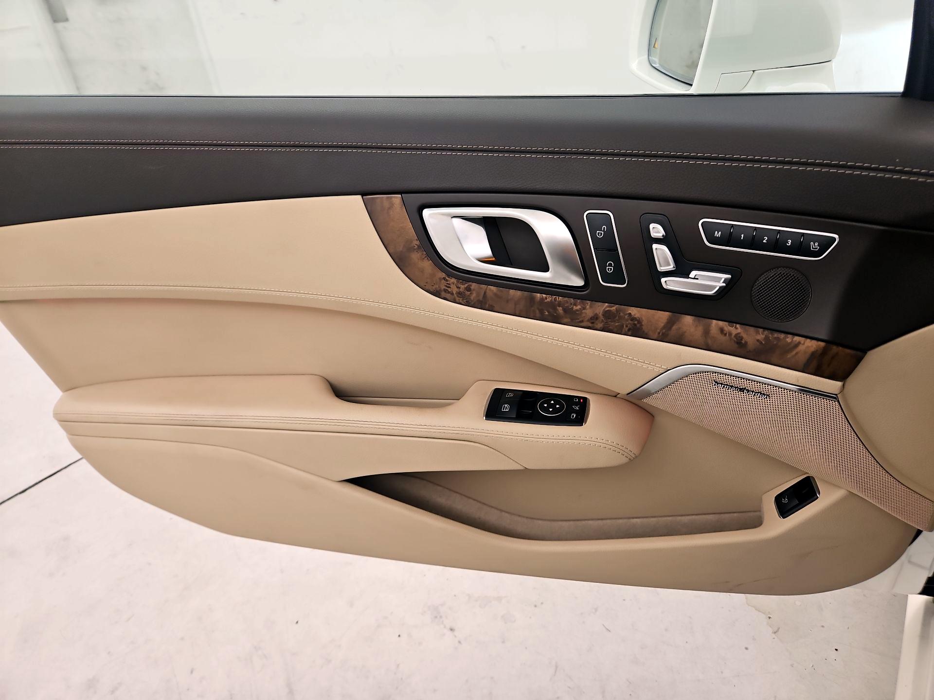 Thumbnail: 2016 Mercedes-Benz SL-Class - 12