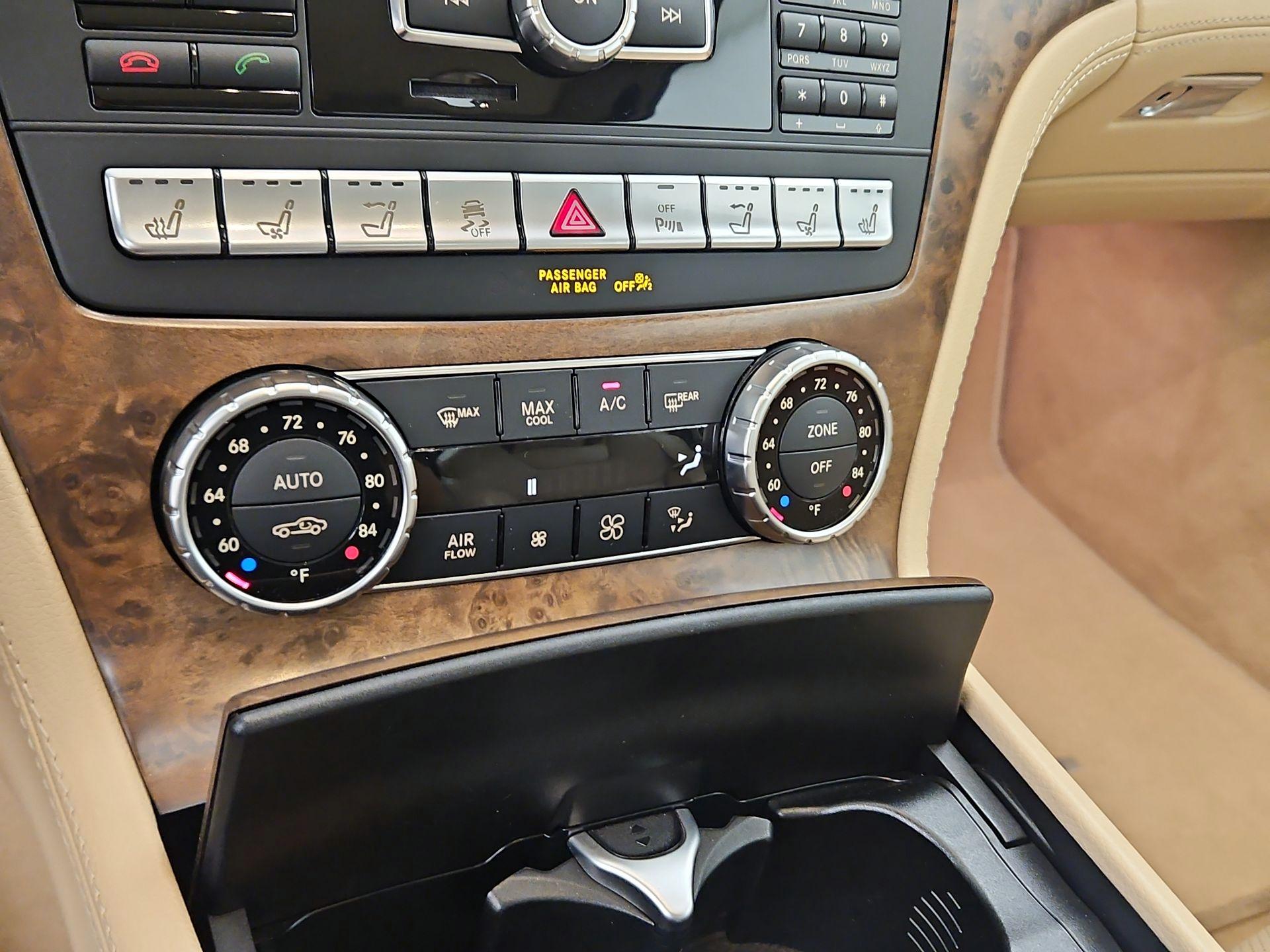 Thumbnail: 2016 Mercedes-Benz SL-Class - 17