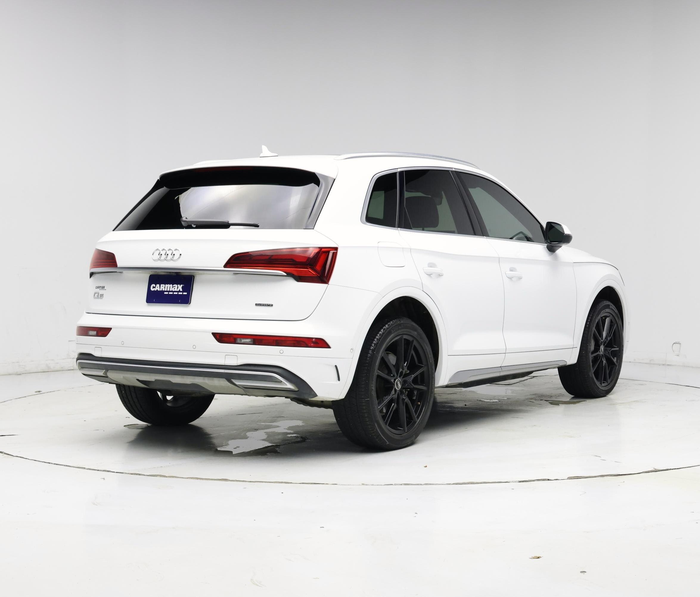 Thumbnail: 2023 Audi Q5 - 8
