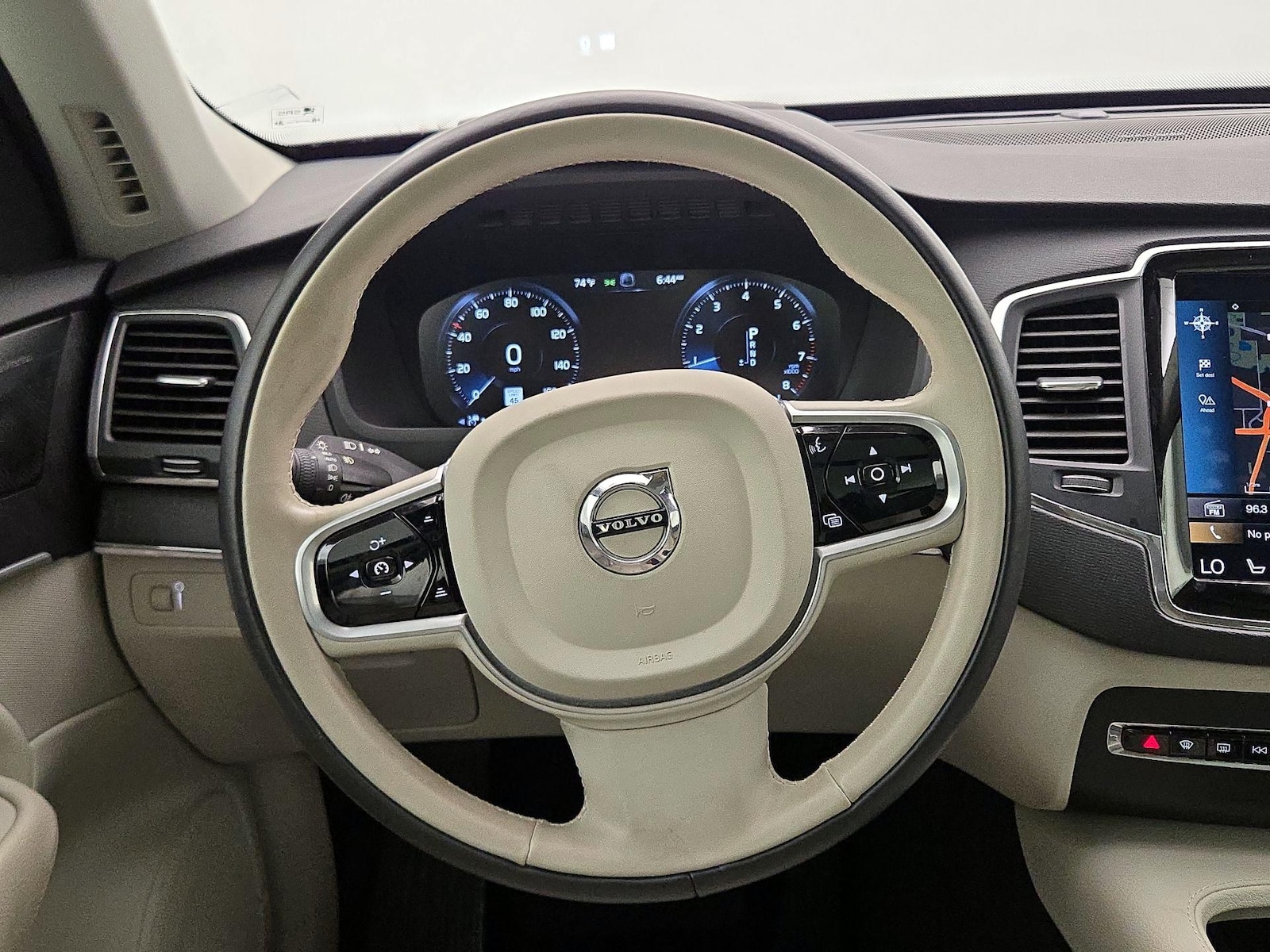 2020 Volvo XC90 Momentum - Photo 11