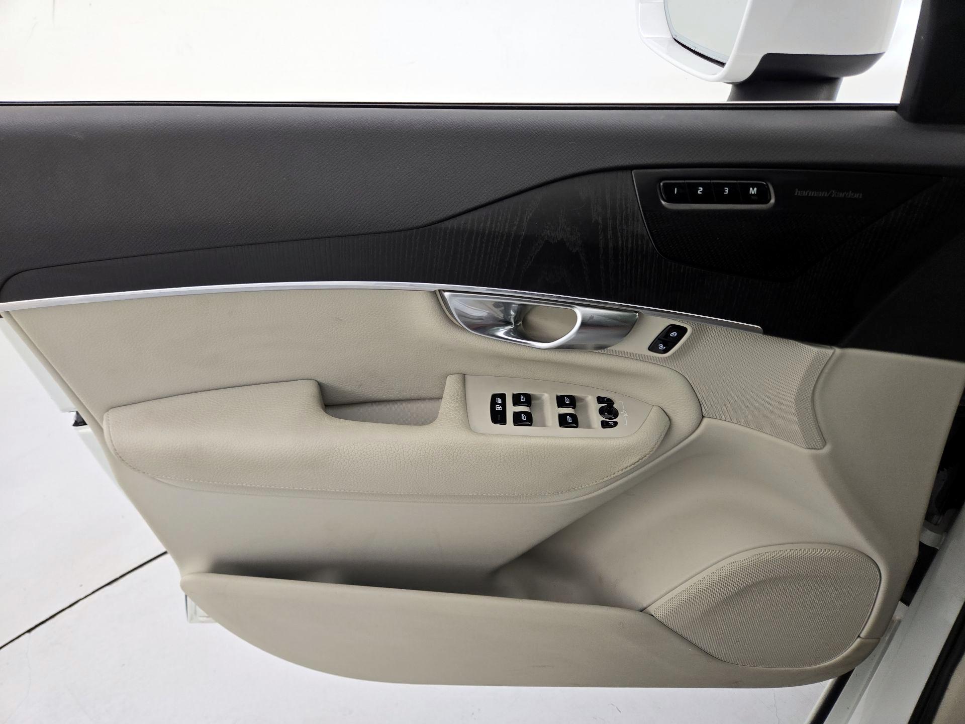 Thumbnail: 2020 Volvo XC90 - 12
