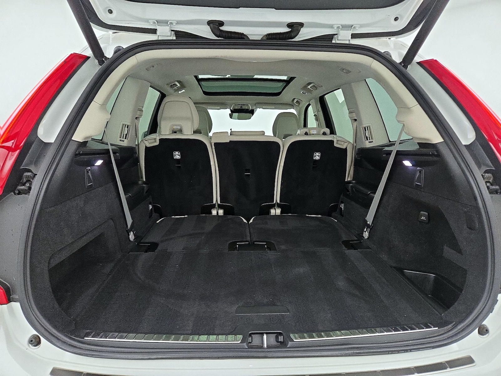 2020 Volvo XC90 Momentum - Photo 25