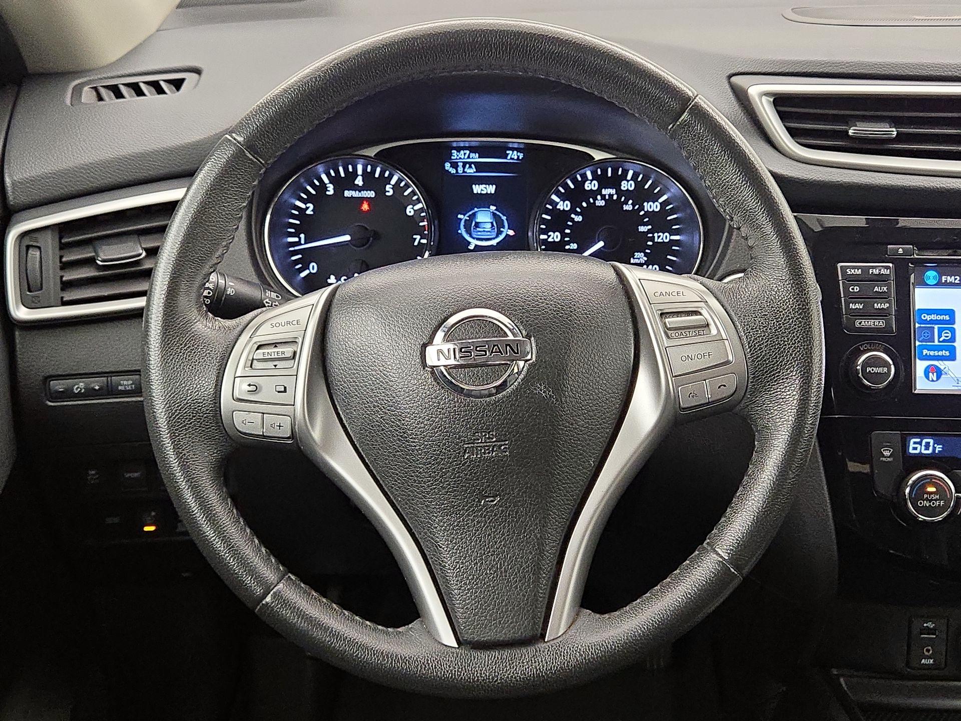 Thumbnail: 2015 Nissan Rogue - 10