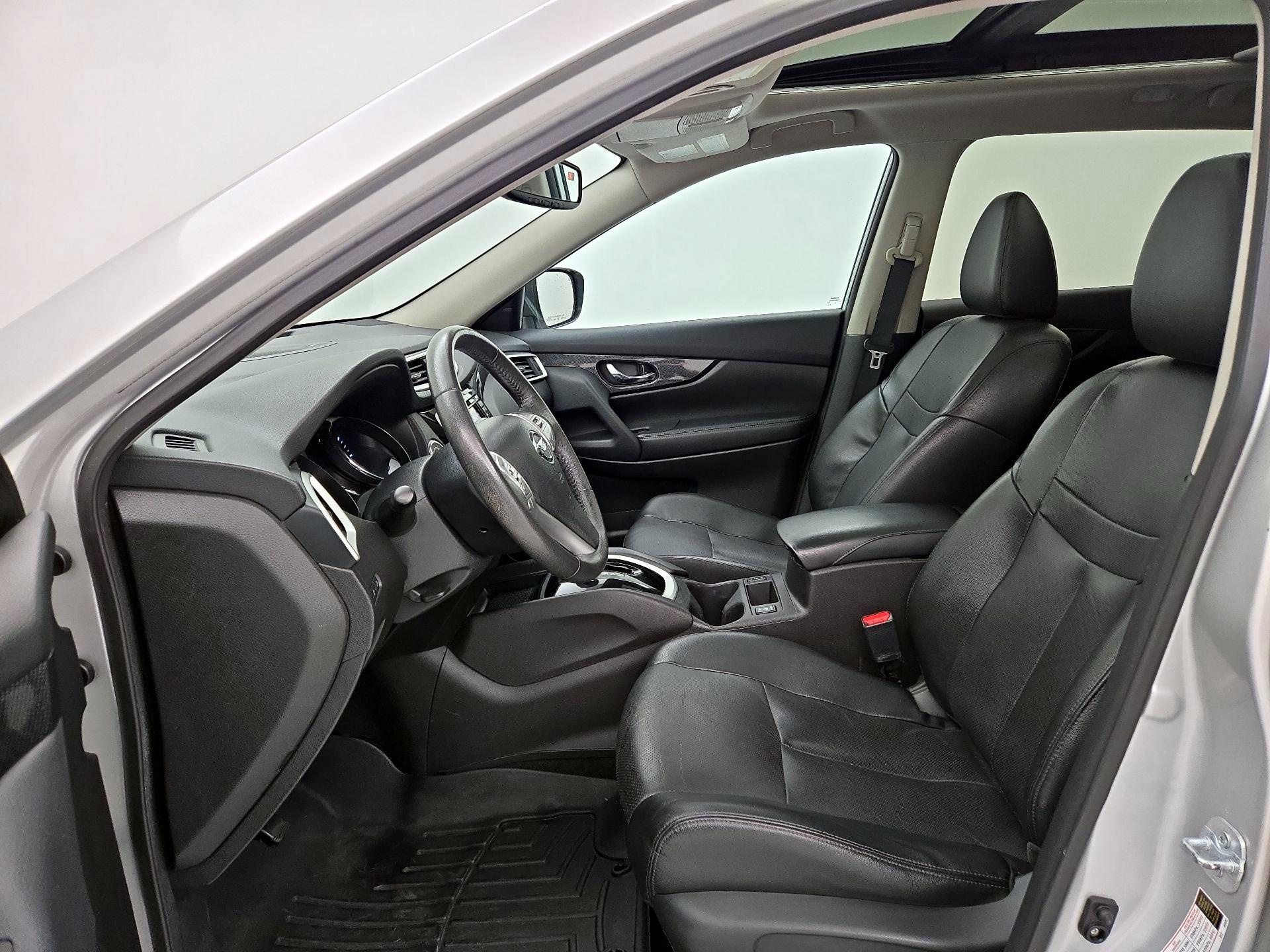 Thumbnail: 2015 Nissan Rogue - 11