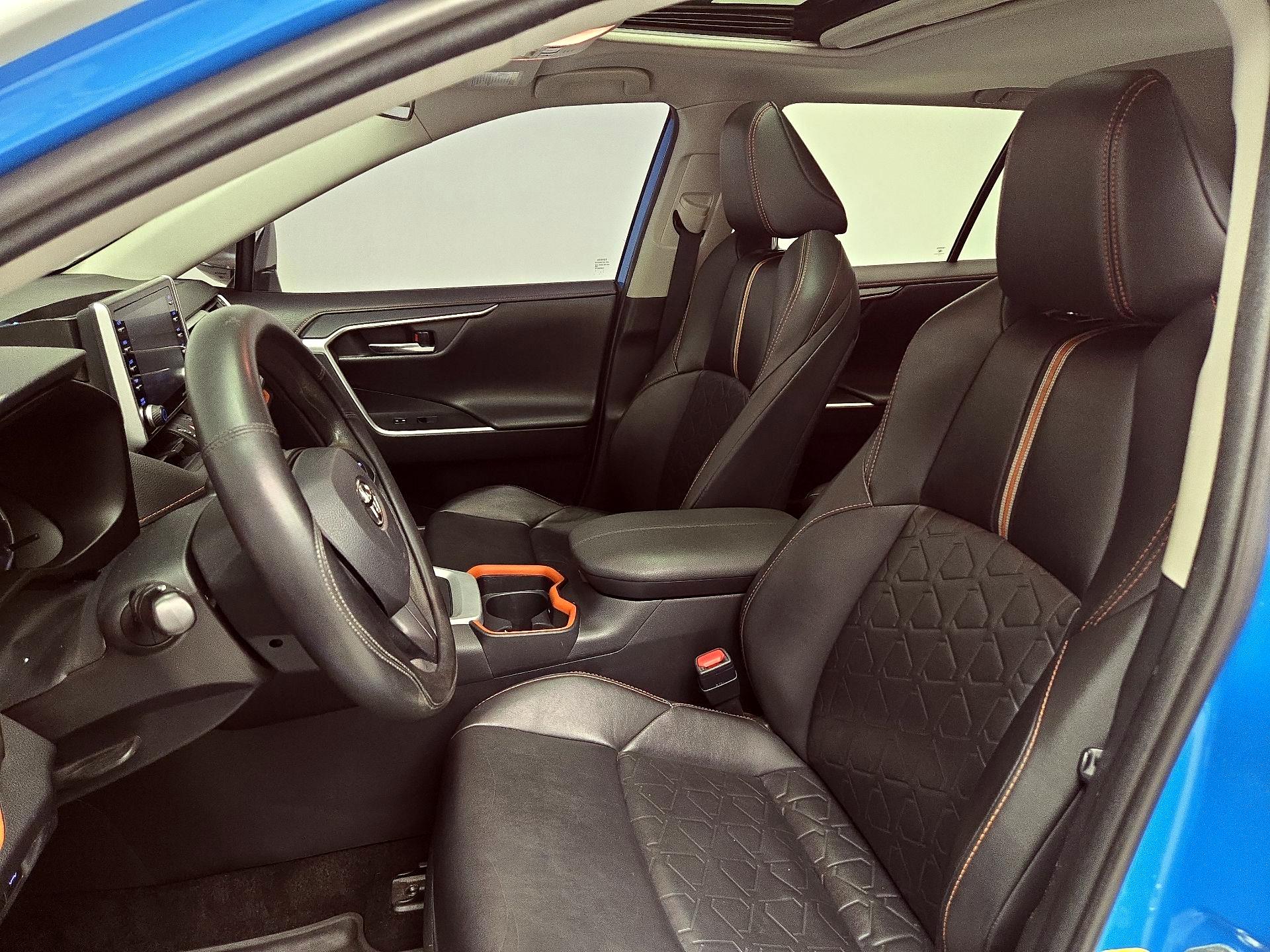 Thumbnail: 2019 Toyota RAV4 - 11