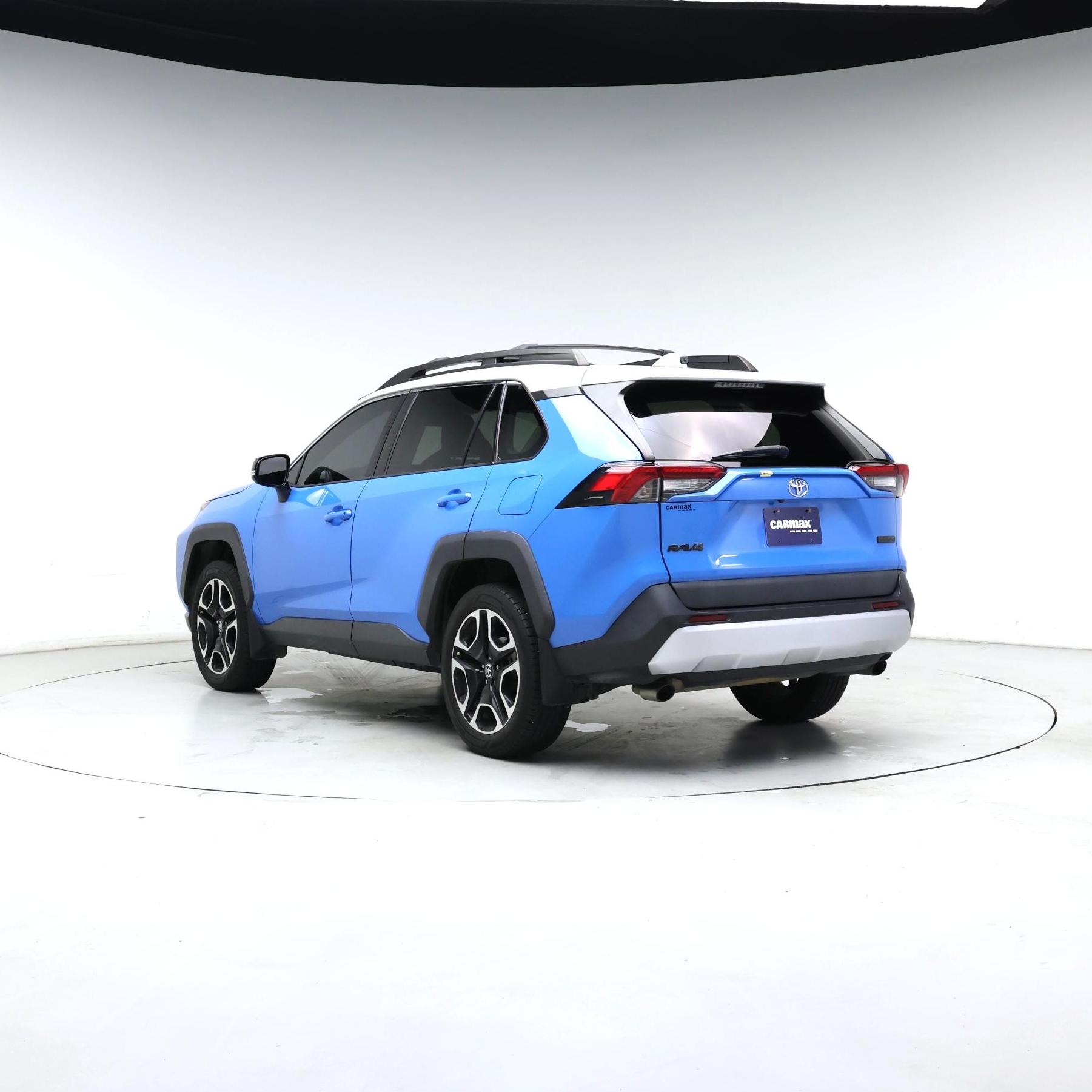 Thumbnail: 2019 Toyota RAV4 - 2