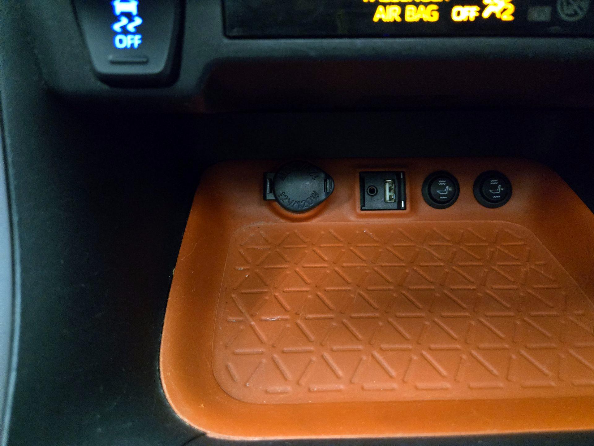 Thumbnail: 2019 Toyota RAV4 - 19