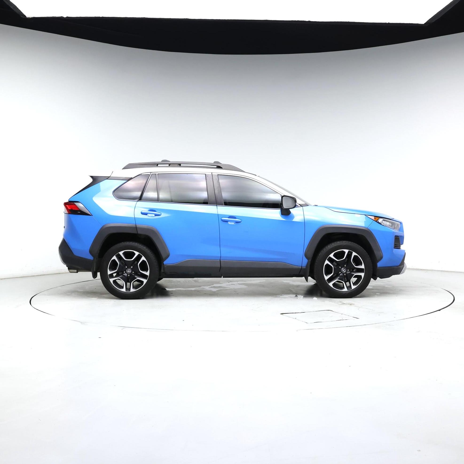 Thumbnail: 2019 Toyota RAV4 - 7