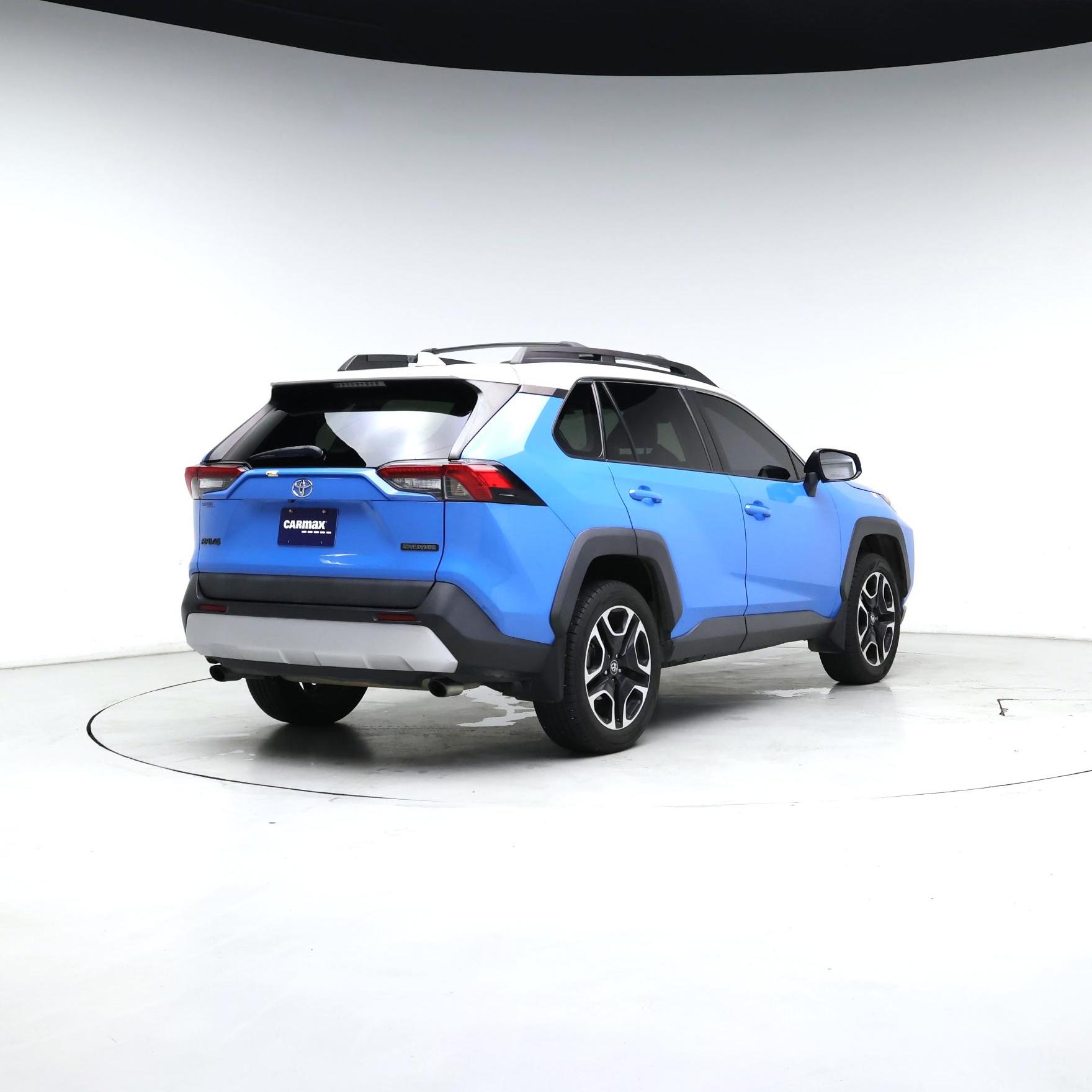 Thumbnail: 2019 Toyota RAV4 - 8