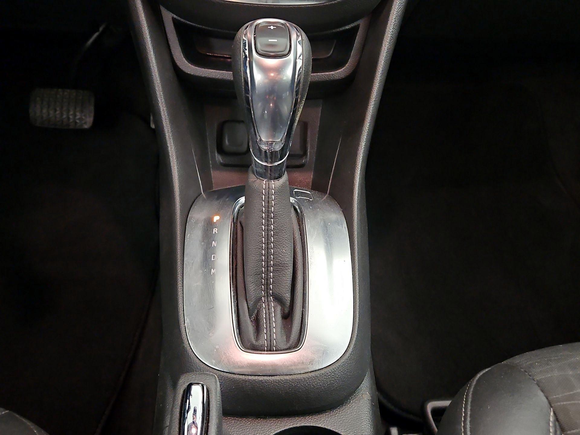 Thumbnail: 2016 Buick Encore - 15