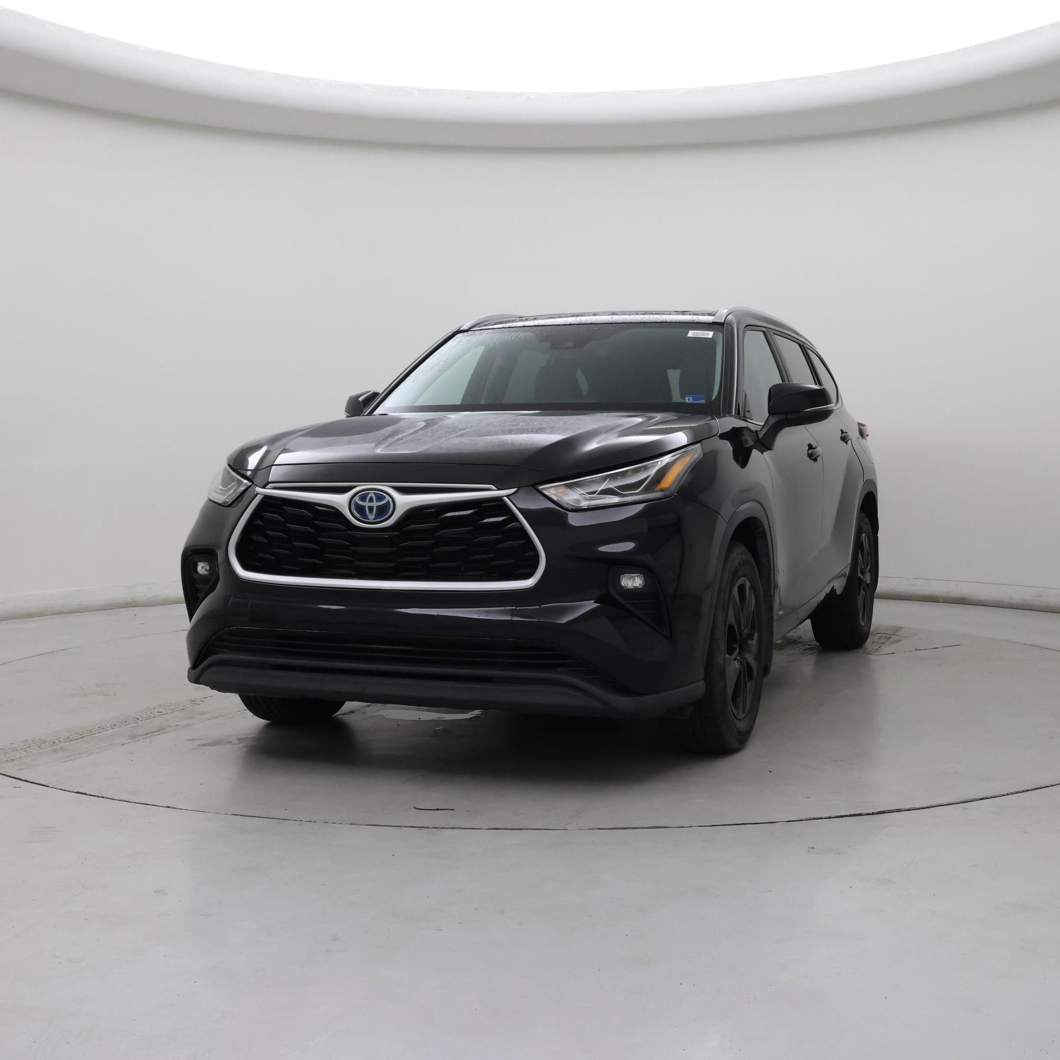 Thumbnail: 2023 Toyota Highlander - 4