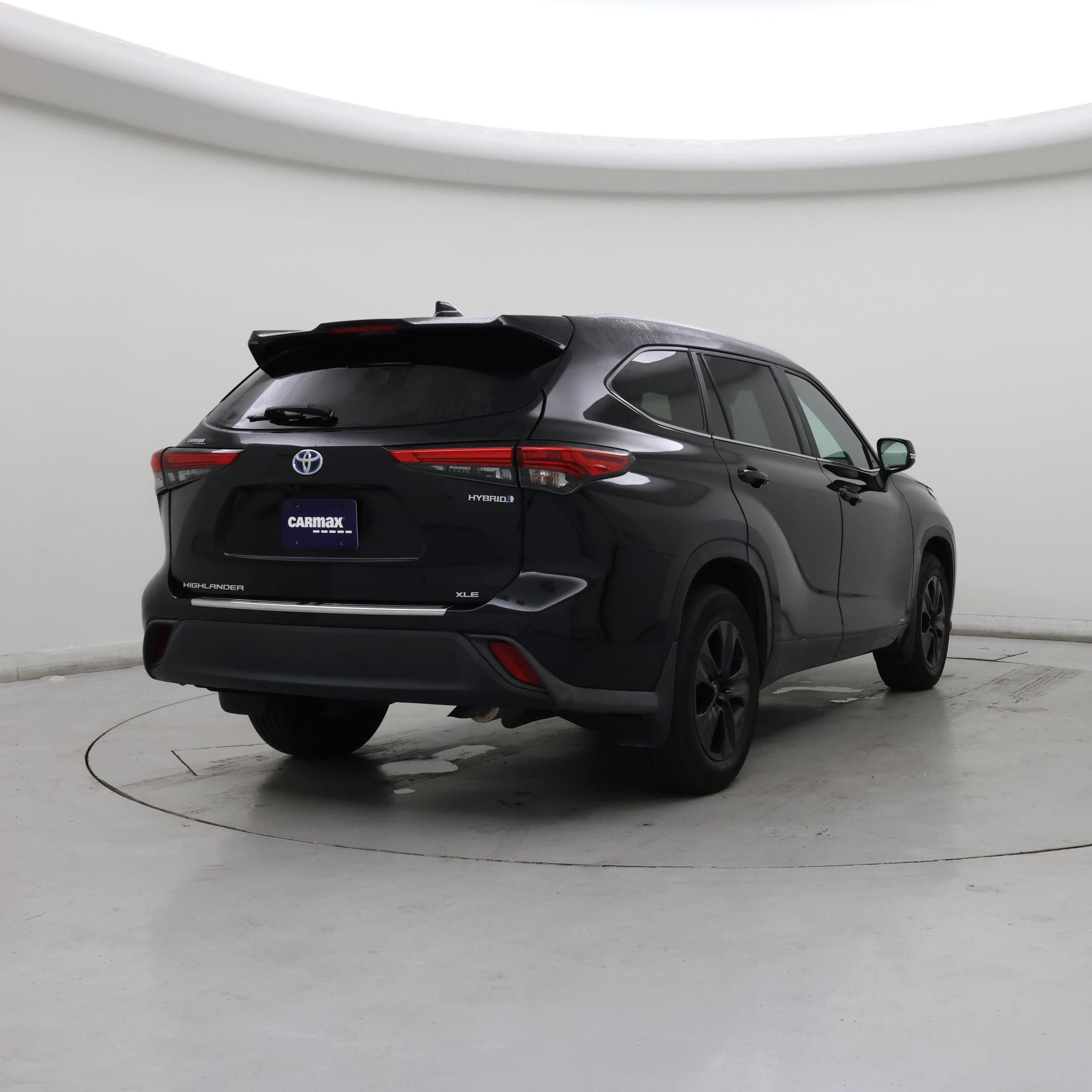 Thumbnail: 2023 Toyota Highlander - 8