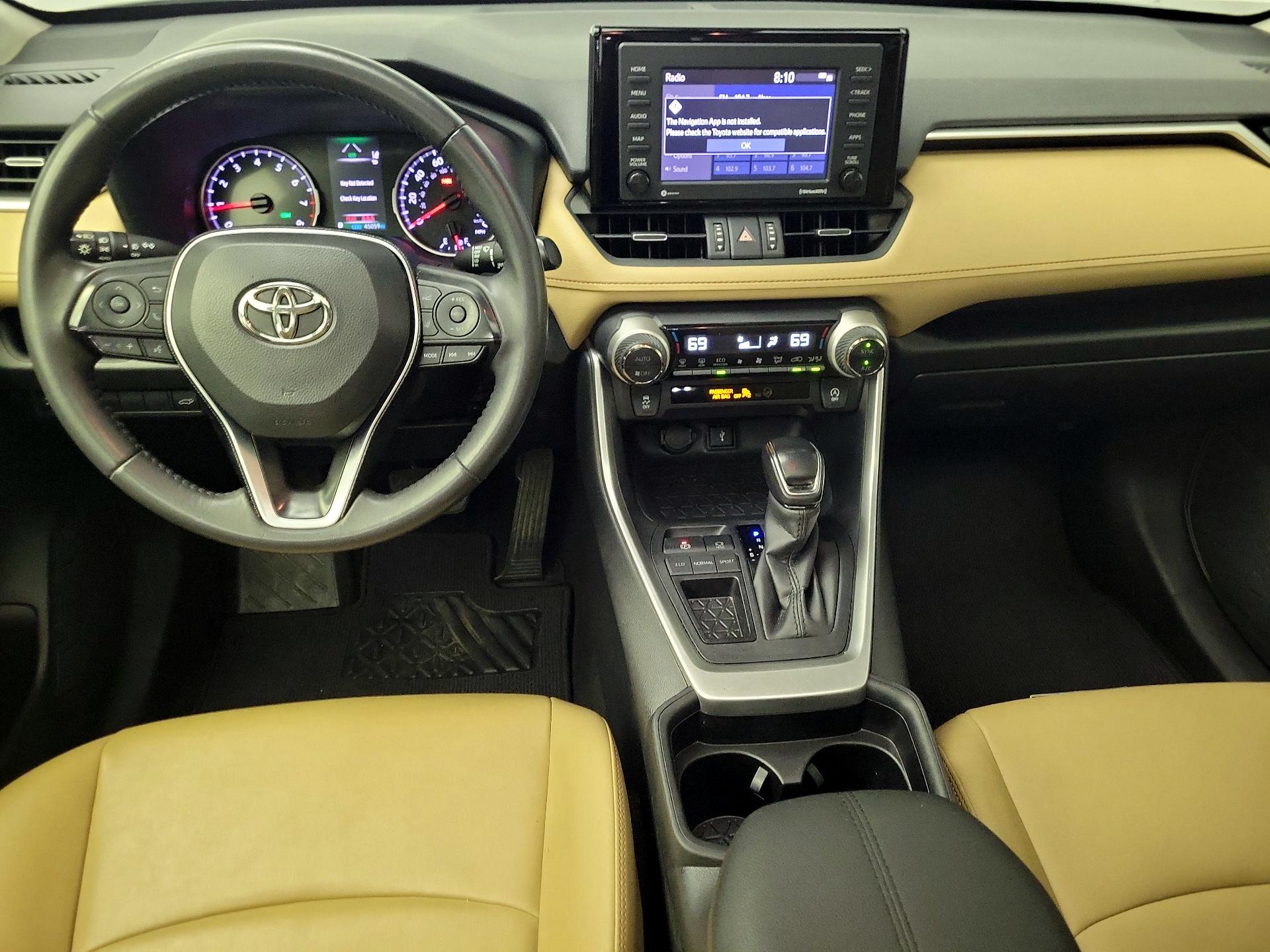 Thumbnail: 2021 Toyota RAV4 - 9