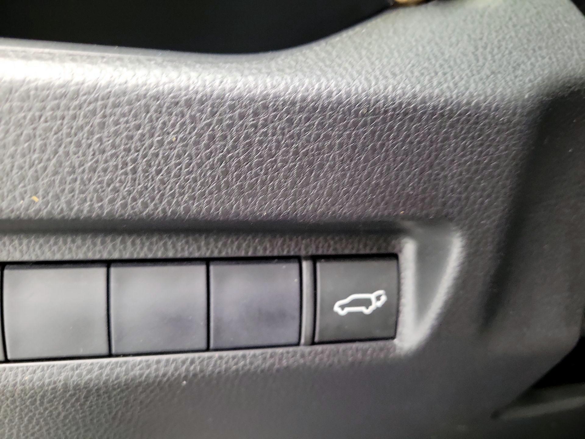 Thumbnail: 2021 Toyota RAV4 - 13