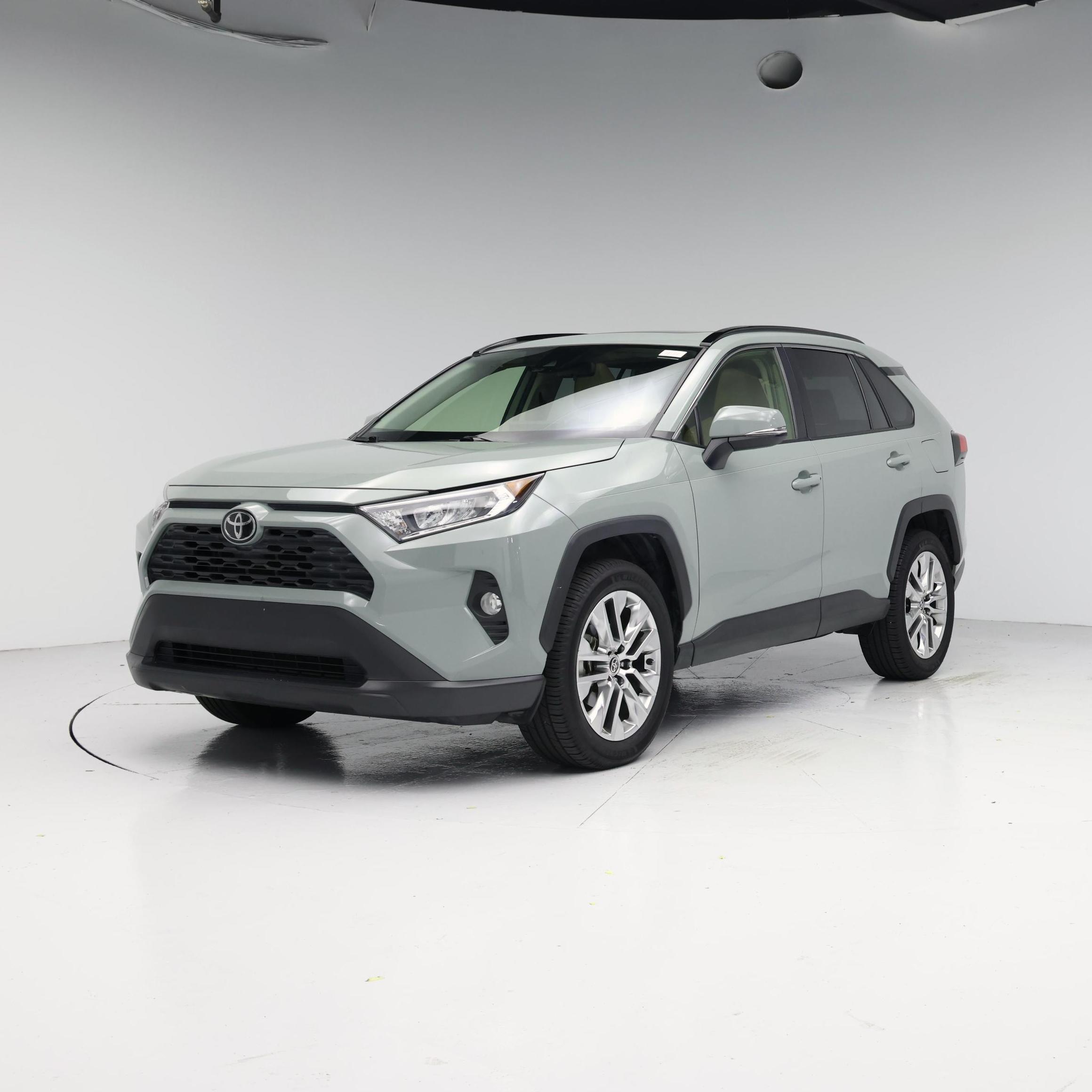 Thumbnail: 2021 Toyota RAV4 - 4
