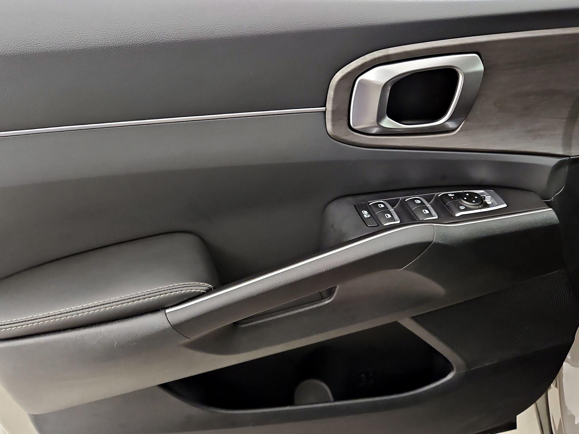 Thumbnail: 2025 Kia Sorento - 12