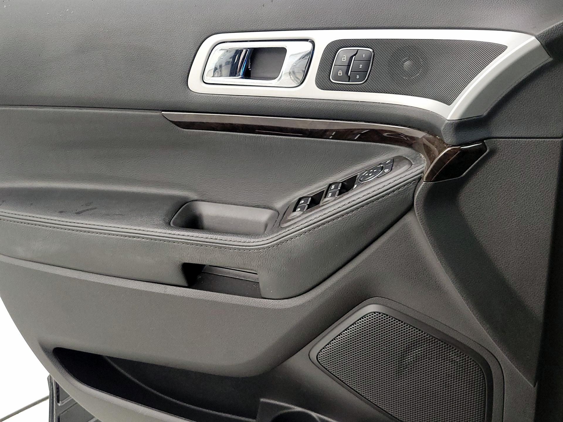 Thumbnail: 2014 Ford Explorer - 12