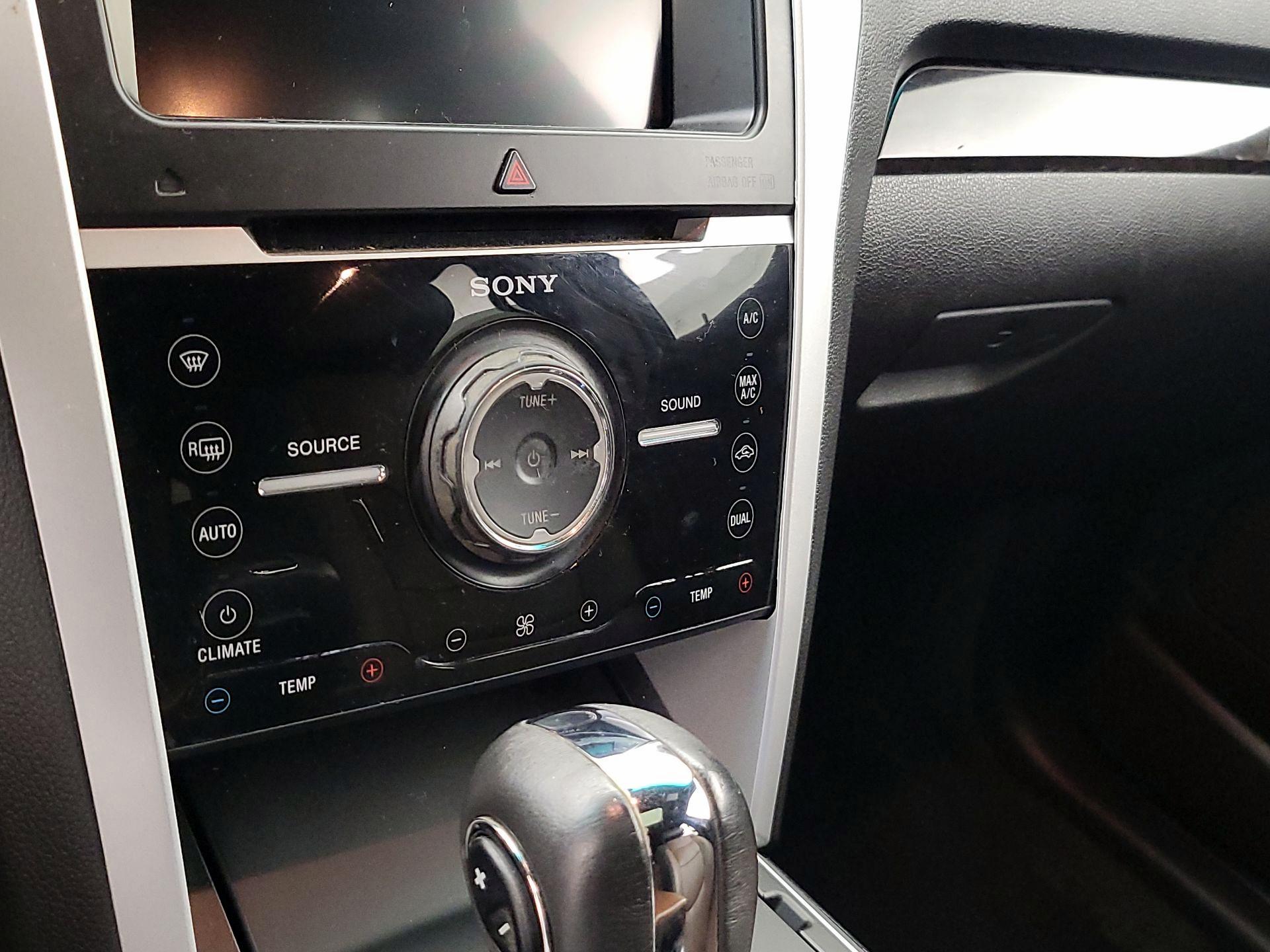 Thumbnail: 2014 Ford Explorer - 16