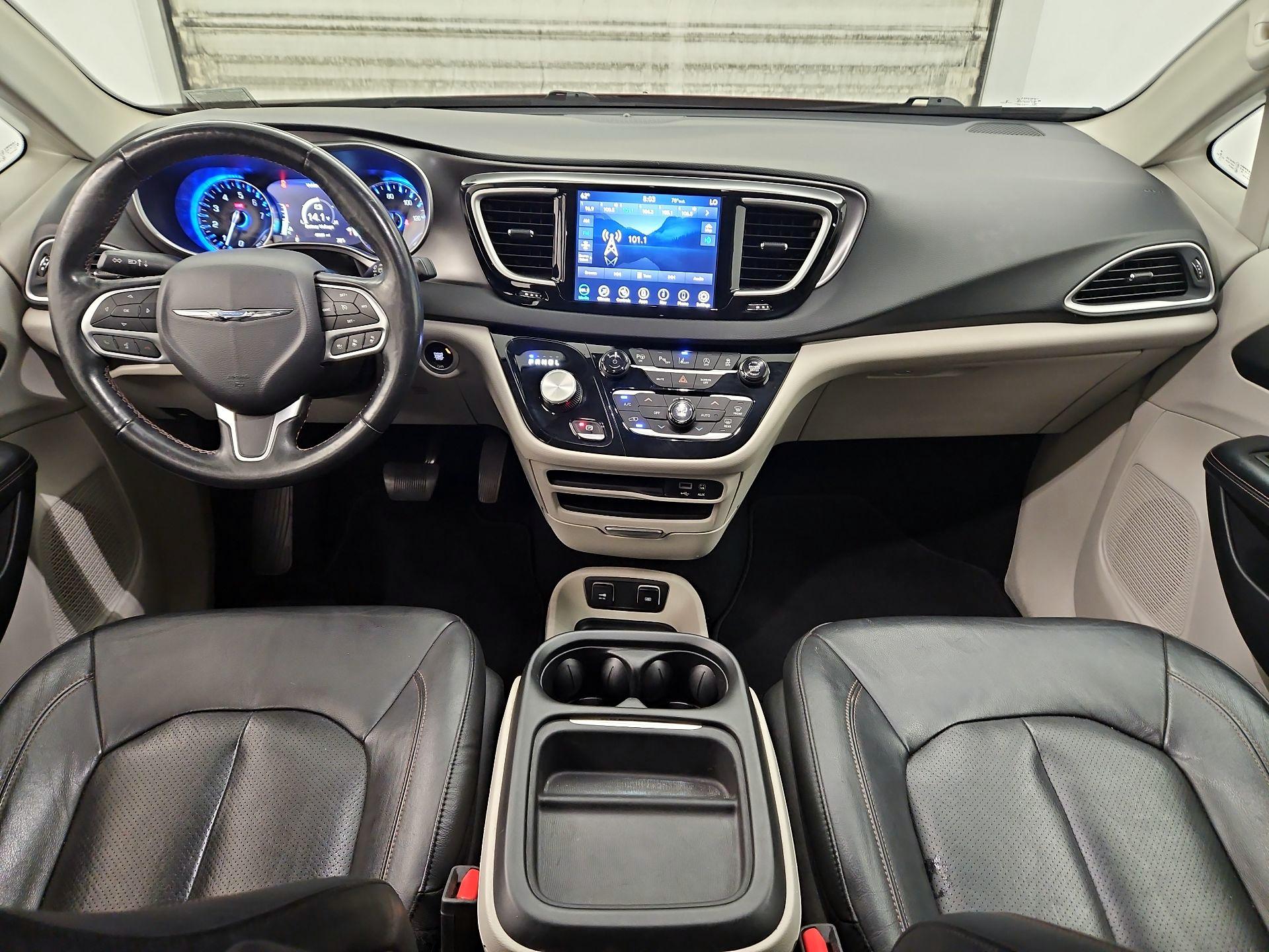 Thumbnail: 2020 Chrysler Pacifica - 9