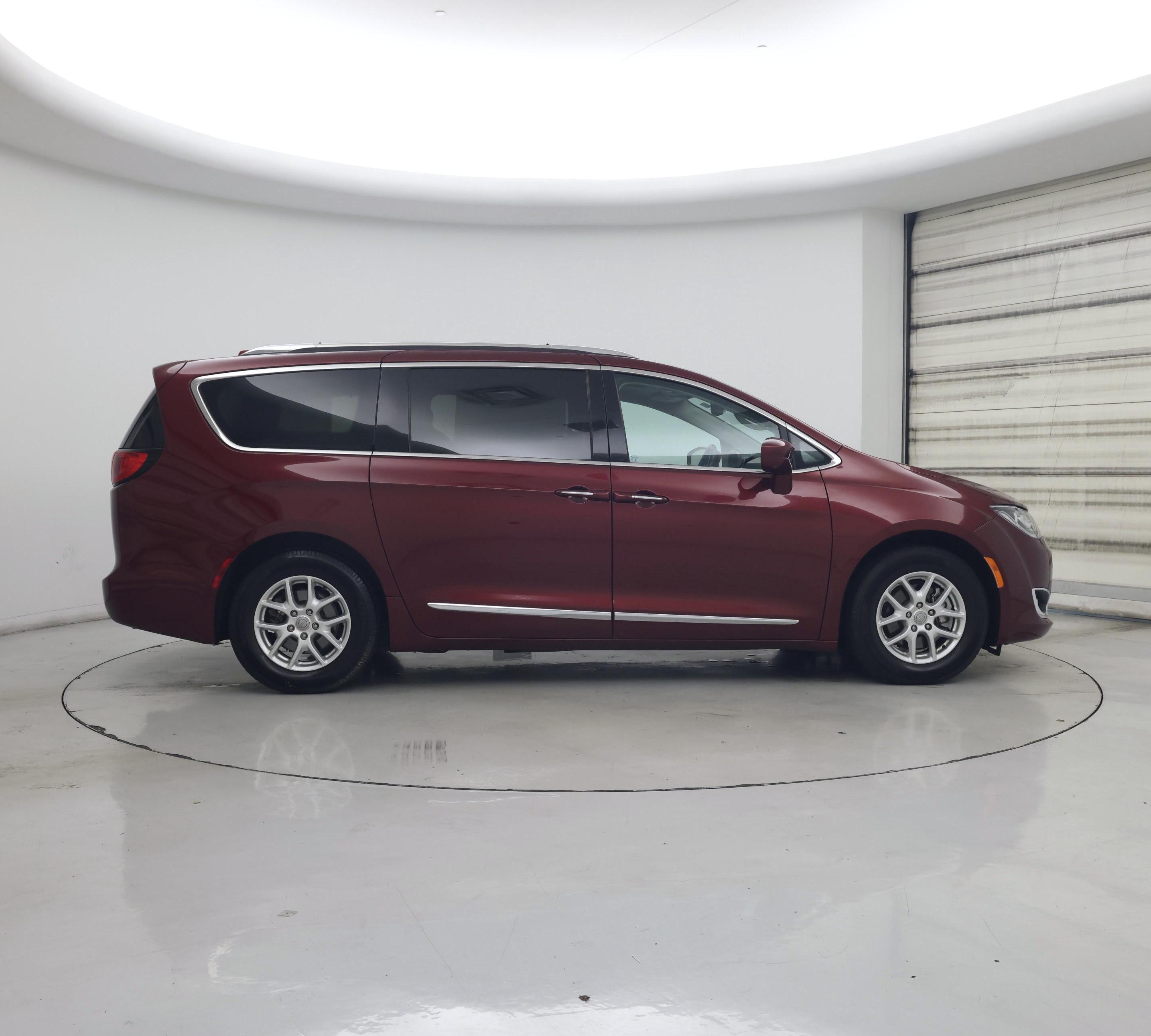 Thumbnail: 2020 Chrysler Pacifica - 7