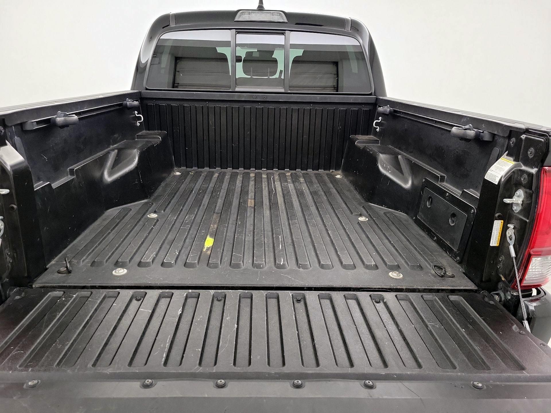 Thumbnail: 2023 Toyota Tacoma - 20