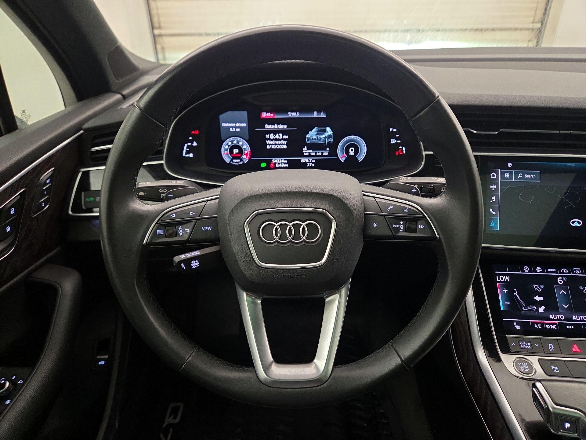 Thumbnail: 2021 Audi Q7 - 10