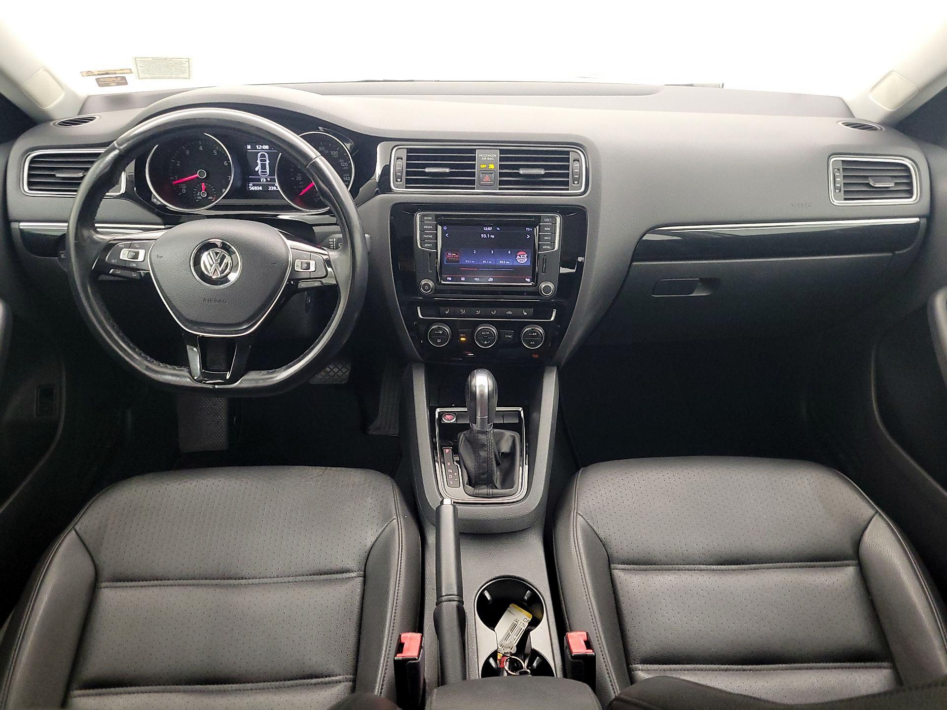 Thumbnail: 2017 Volkswagen Jetta - 9