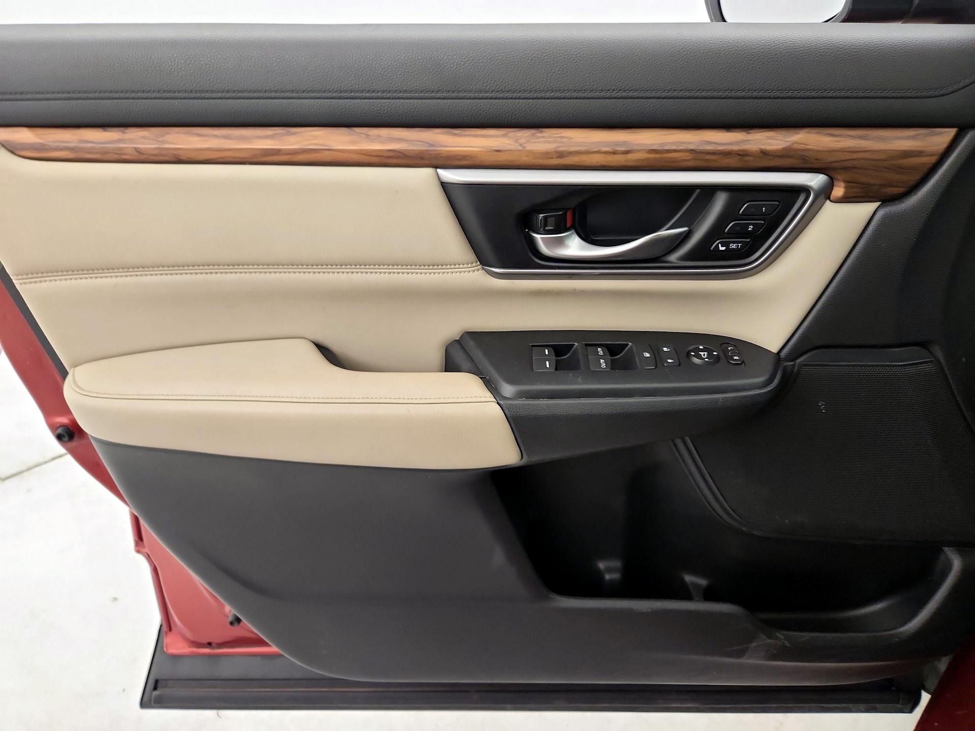 Thumbnail: 2017 Honda CR-V - 12