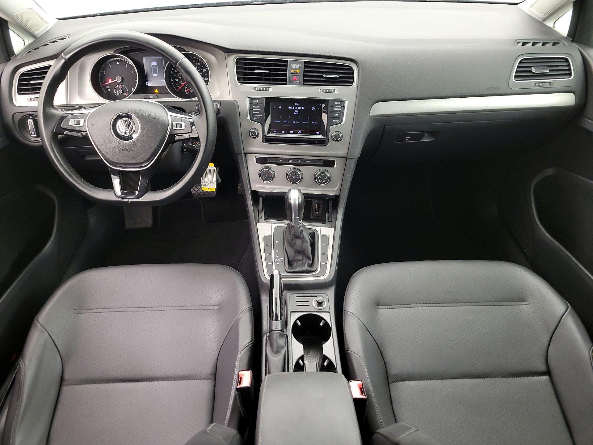 Thumbnail: 2015 Volkswagen Golf - 9