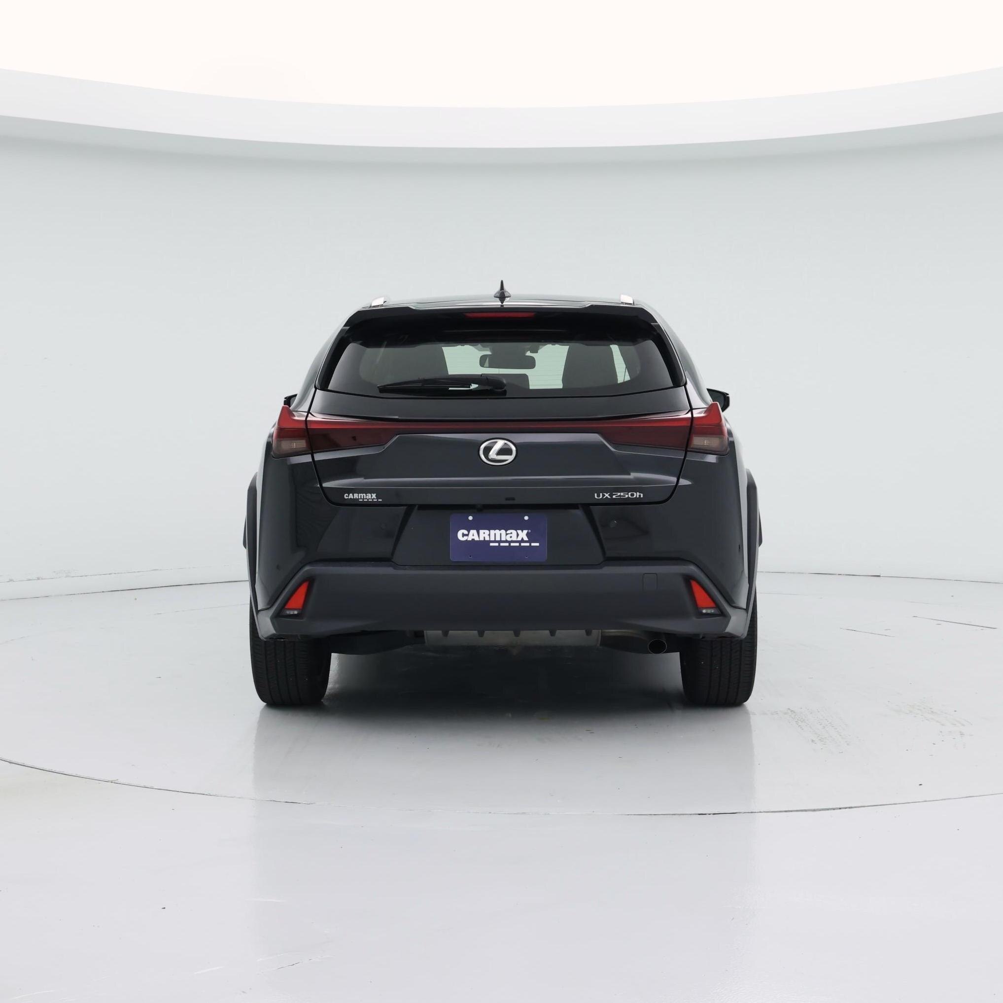 Thumbnail: 2024 Lexus UX - 6