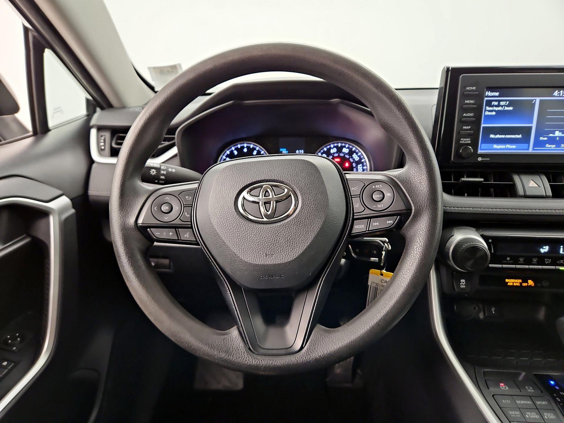 Thumbnail: 2020 Toyota RAV4 - 10