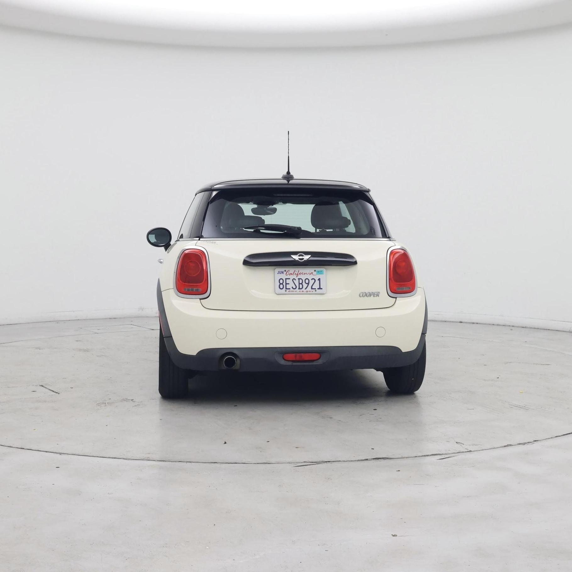 Thumbnail: 2016 MINI Cooper Hardtop - 6
