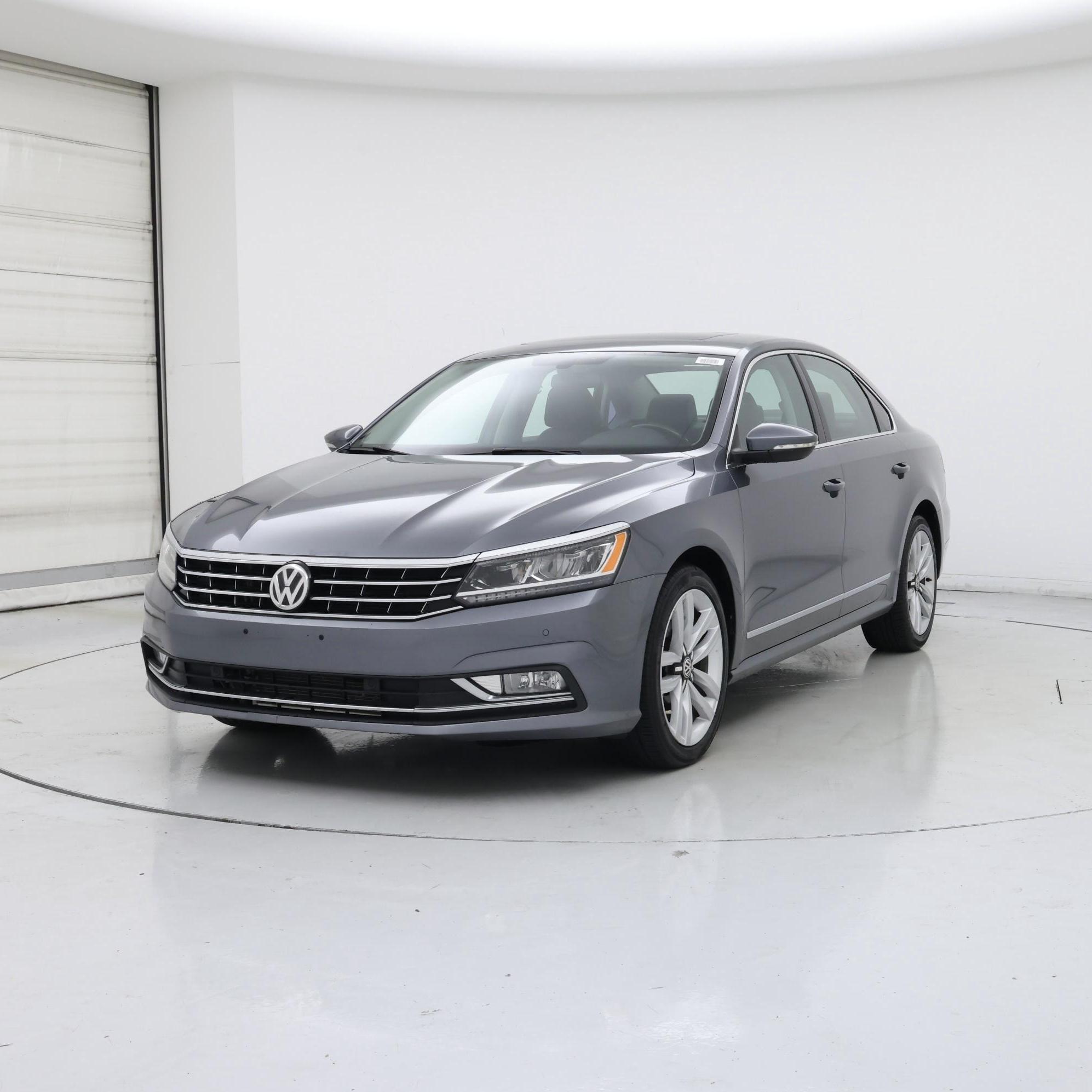 Thumbnail: 2017 Volkswagen Passat - 4