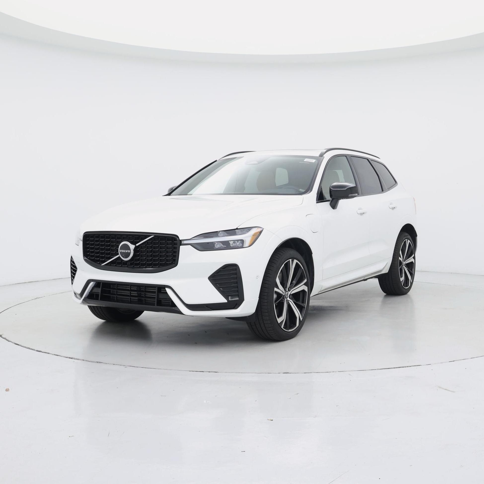 Thumbnail: 2025 Volvo XC60 - 4