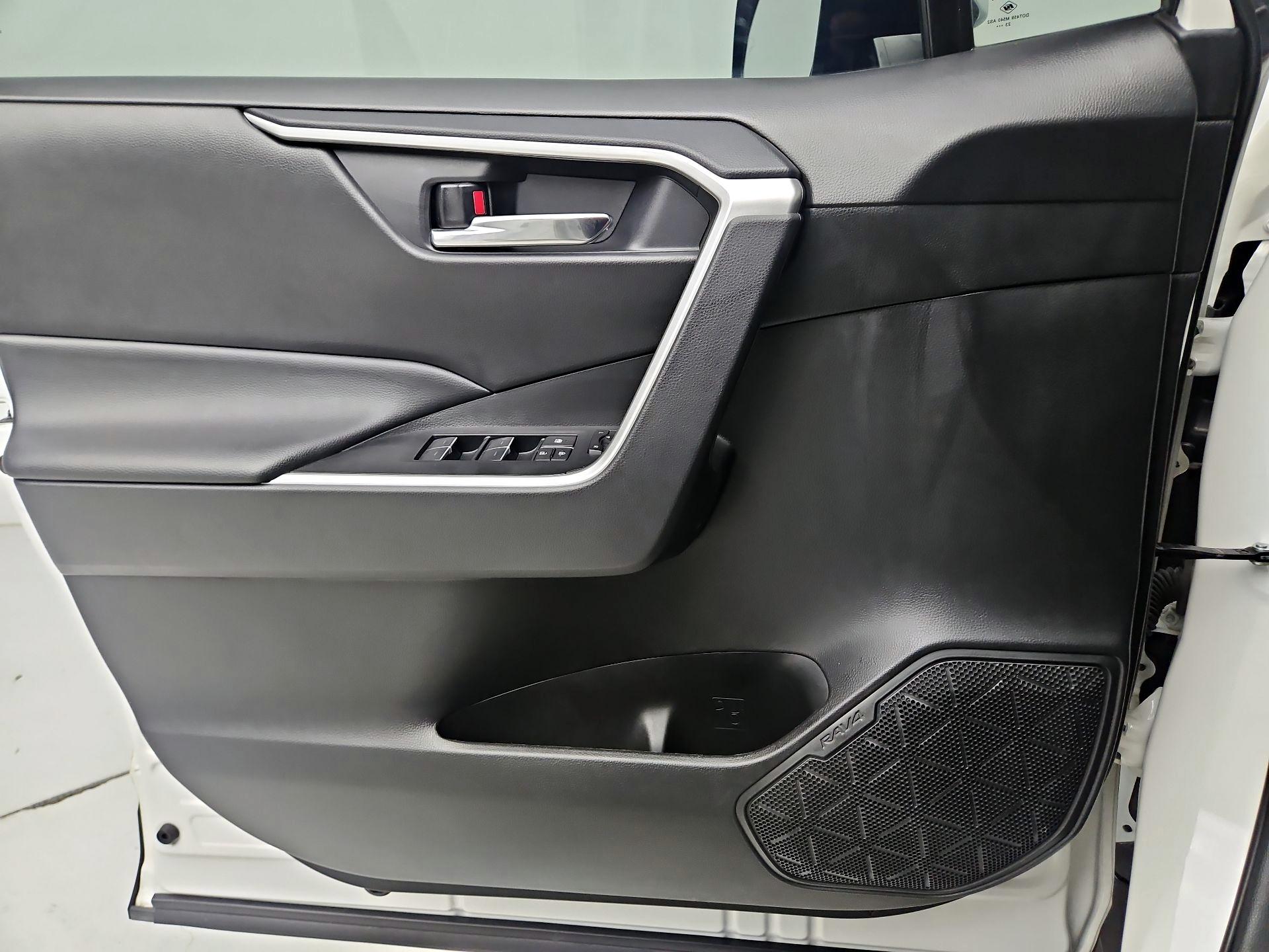 Thumbnail: 2024 Toyota RAV4 - 12