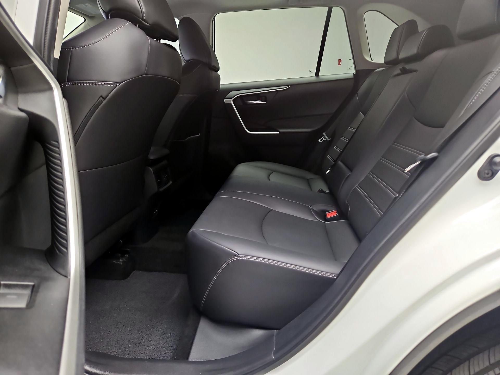 Thumbnail: 2024 Toyota RAV4 - 20