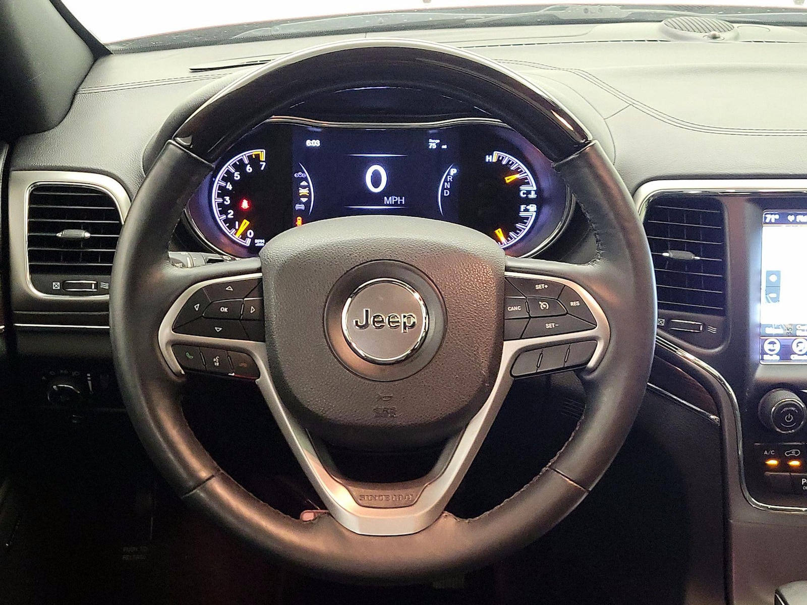 2018 Jeep Grand Cherokee Overland - Photo 11