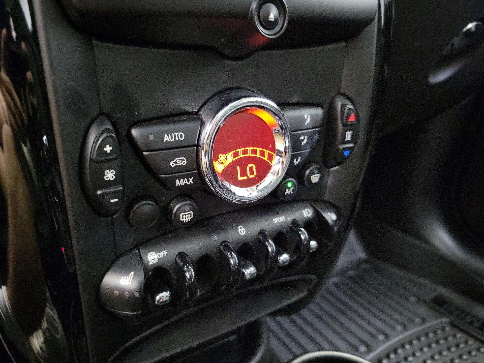 Thumbnail: 2015 MINI Cooper Countryman - 14