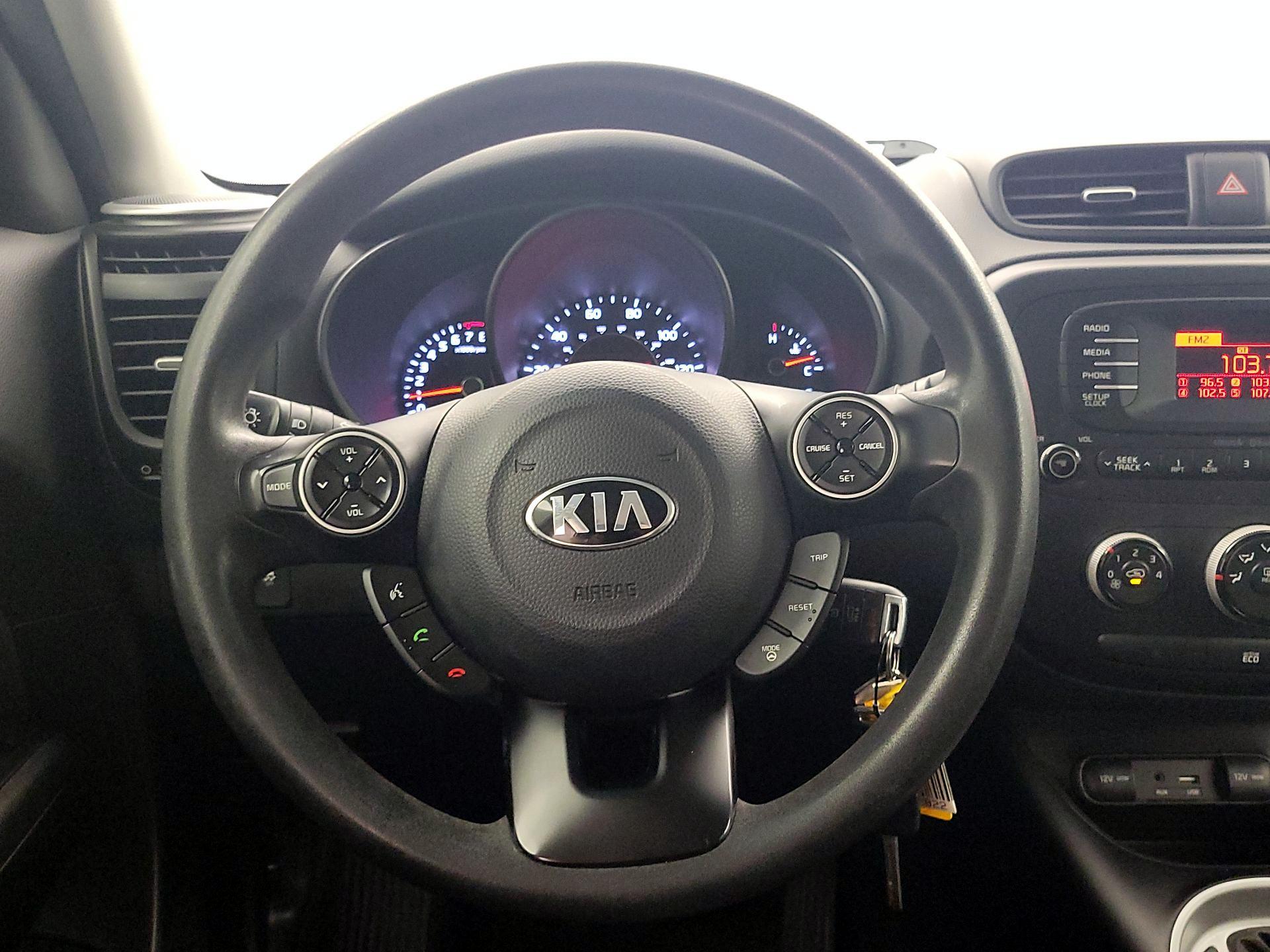Thumbnail: 2015 Kia Soul - 10