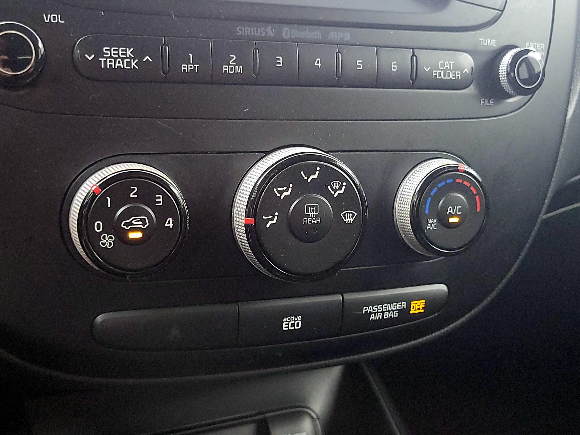 Thumbnail: 2015 Kia Soul - 15