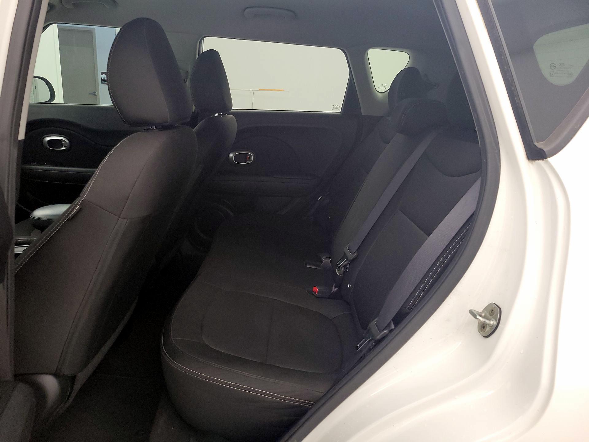 Thumbnail: 2015 Kia Soul - 18