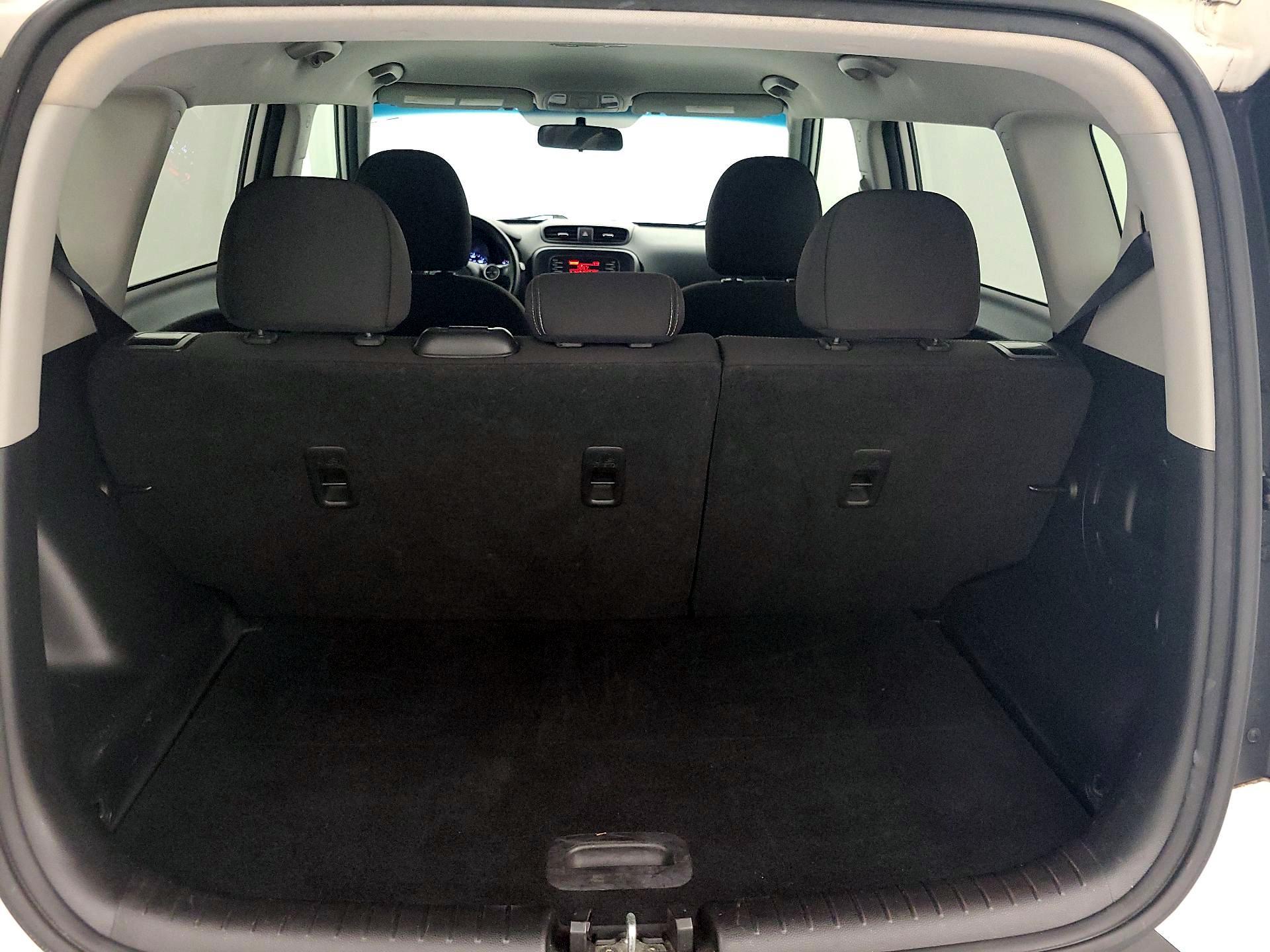 Thumbnail: 2015 Kia Soul - 19
