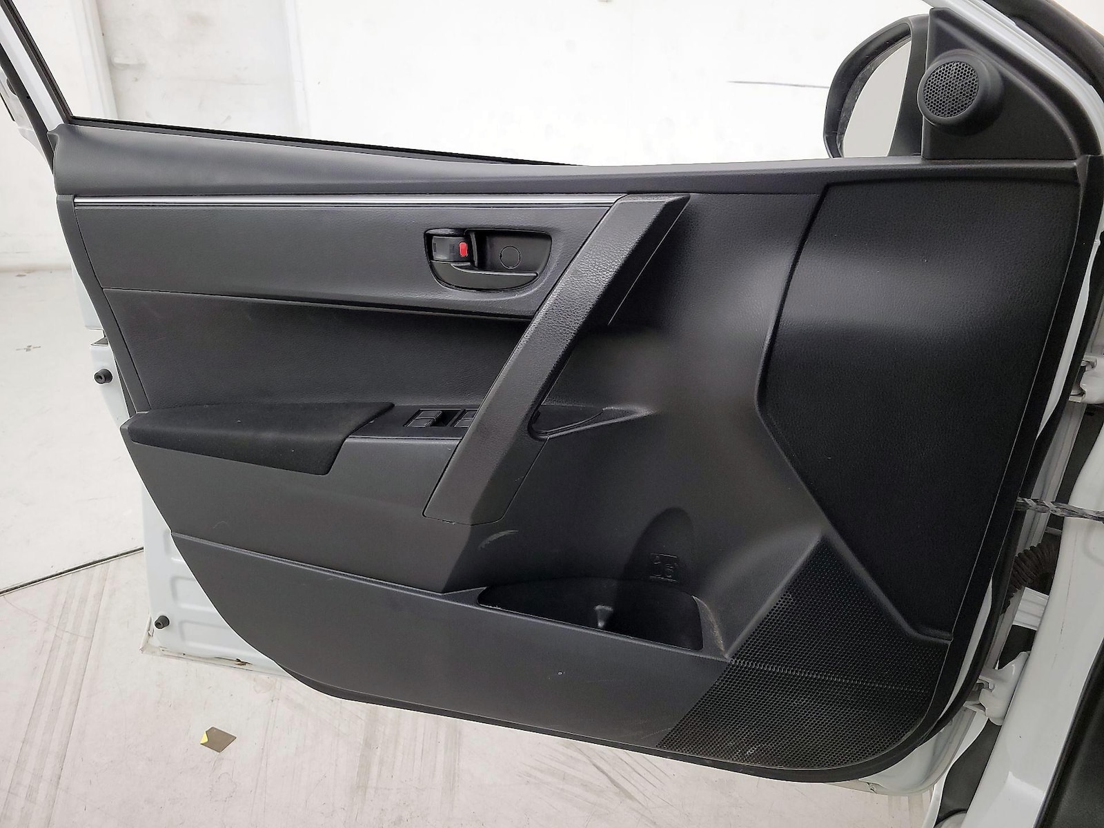 2016 Toyota Corolla L - Photo 13