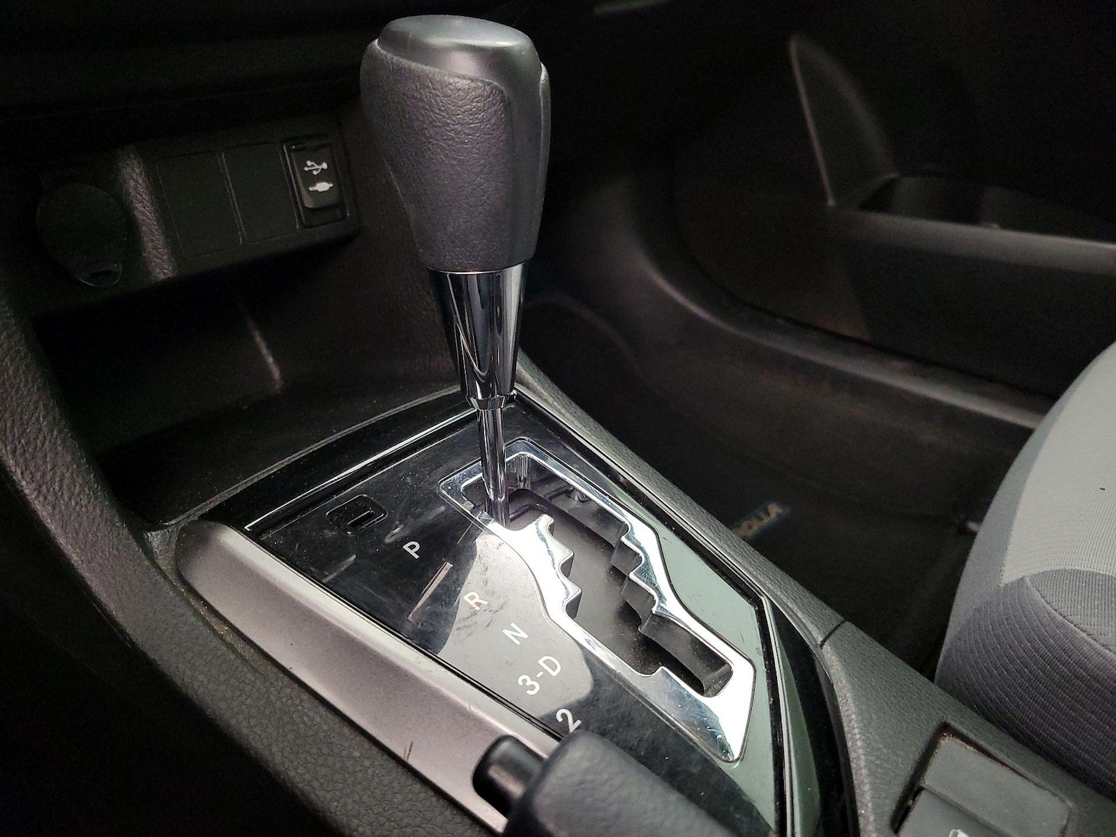 2016 Toyota Corolla L - Photo 17